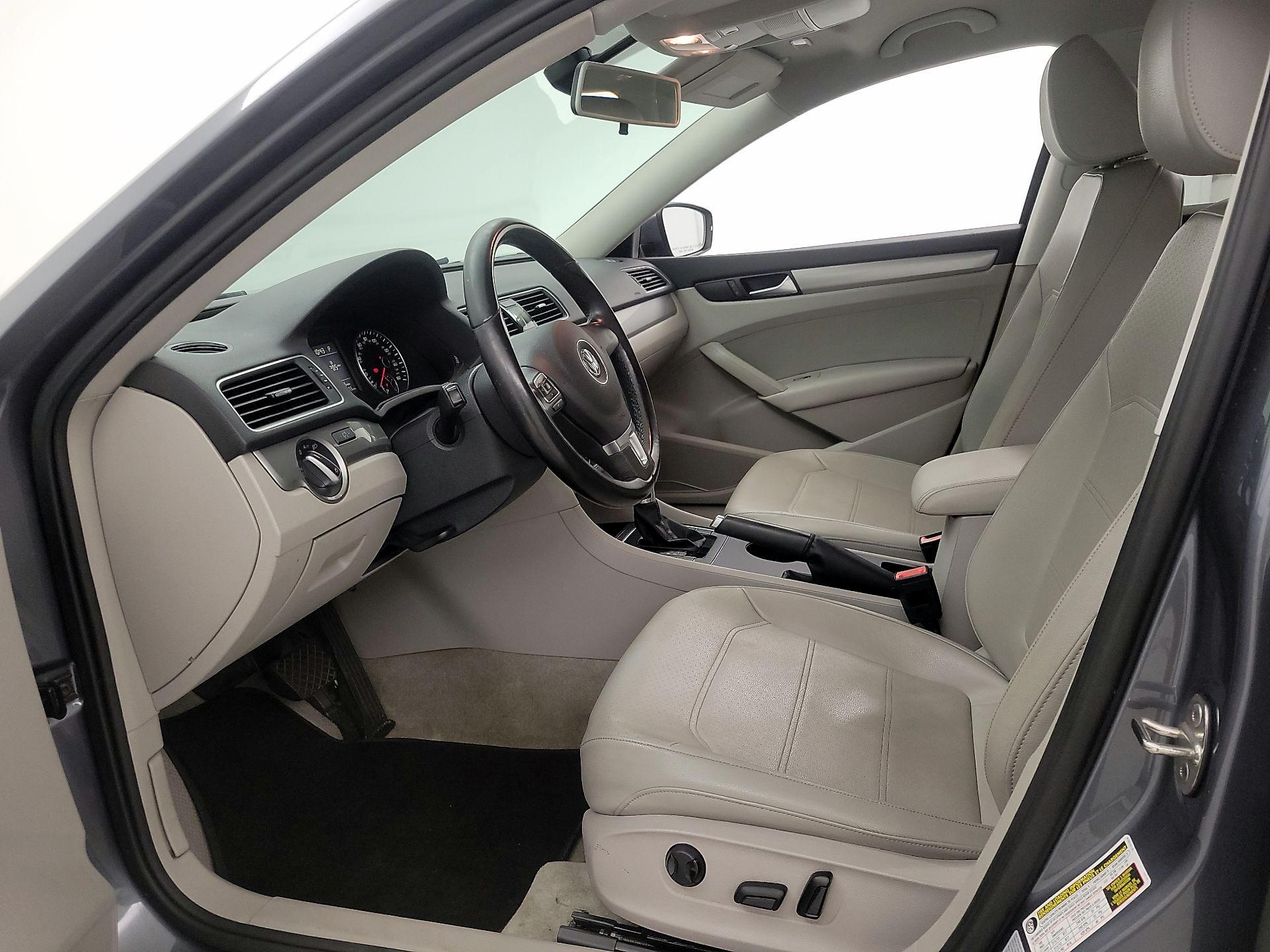 Thumbnail: 2015 Volkswagen Passat - 11