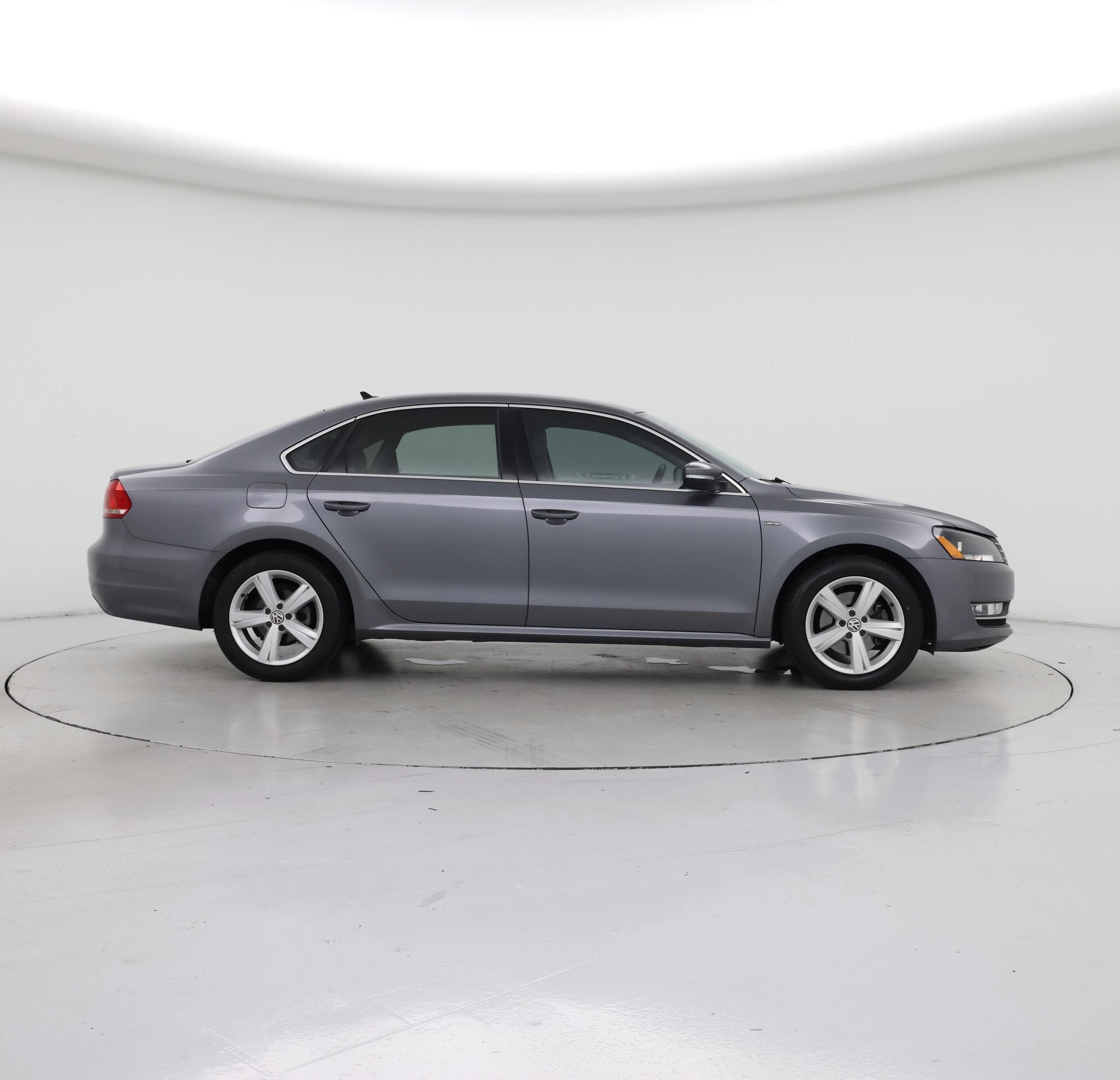 Thumbnail: 2015 Volkswagen Passat - 7
