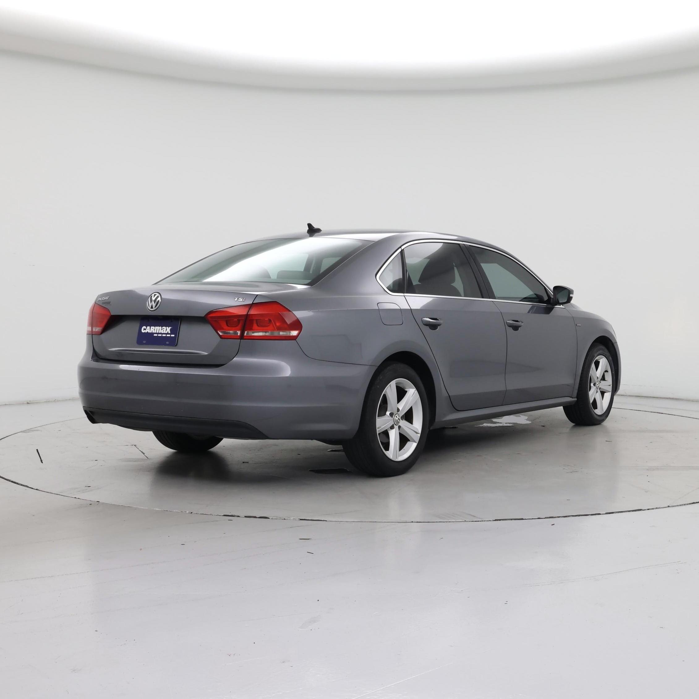 Thumbnail: 2015 Volkswagen Passat - 8