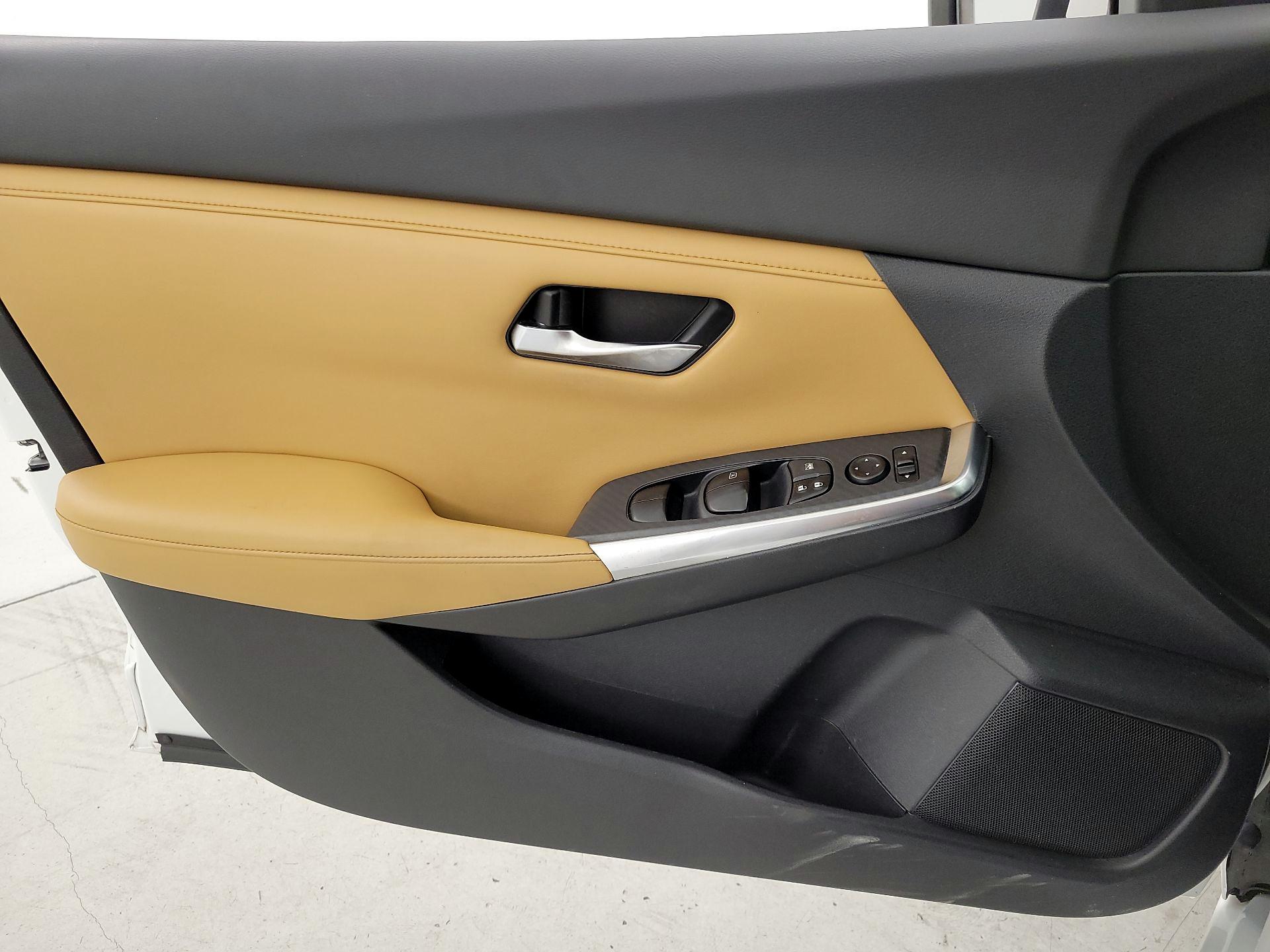 Thumbnail: 2020 Nissan Sentra - 12
