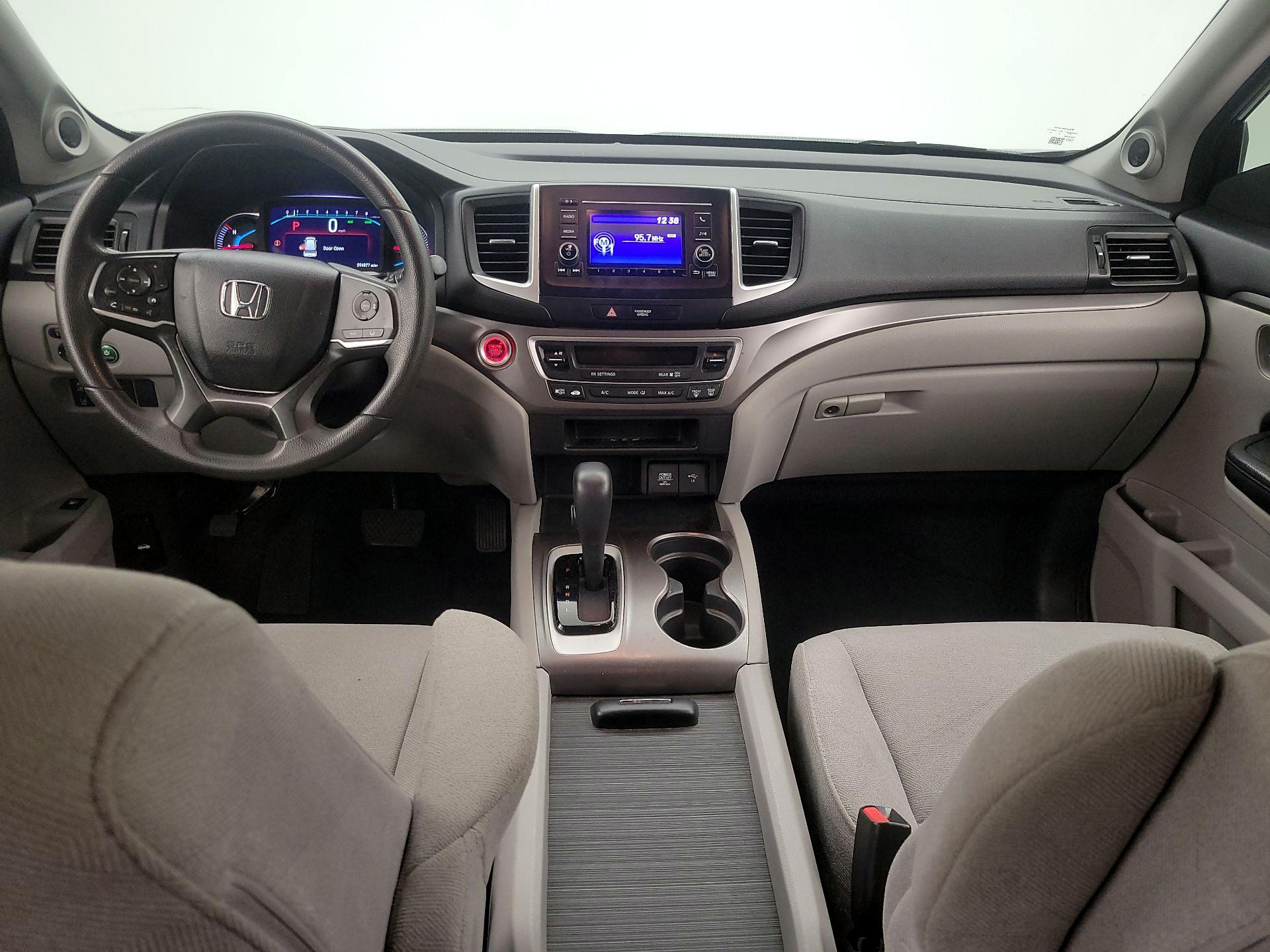 Thumbnail: 2019 Honda Pilot - 9