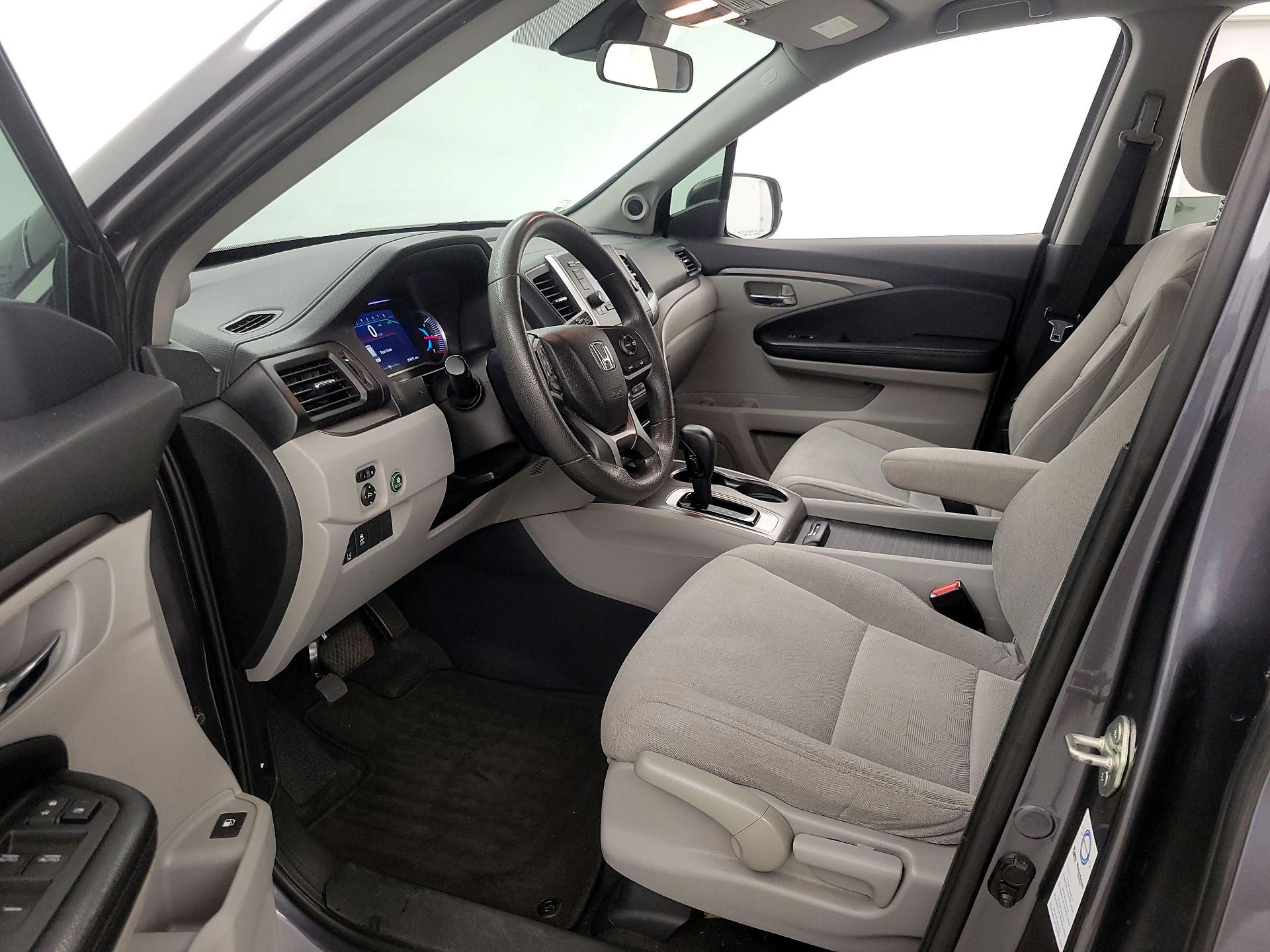 Thumbnail: 2019 Honda Pilot - 11