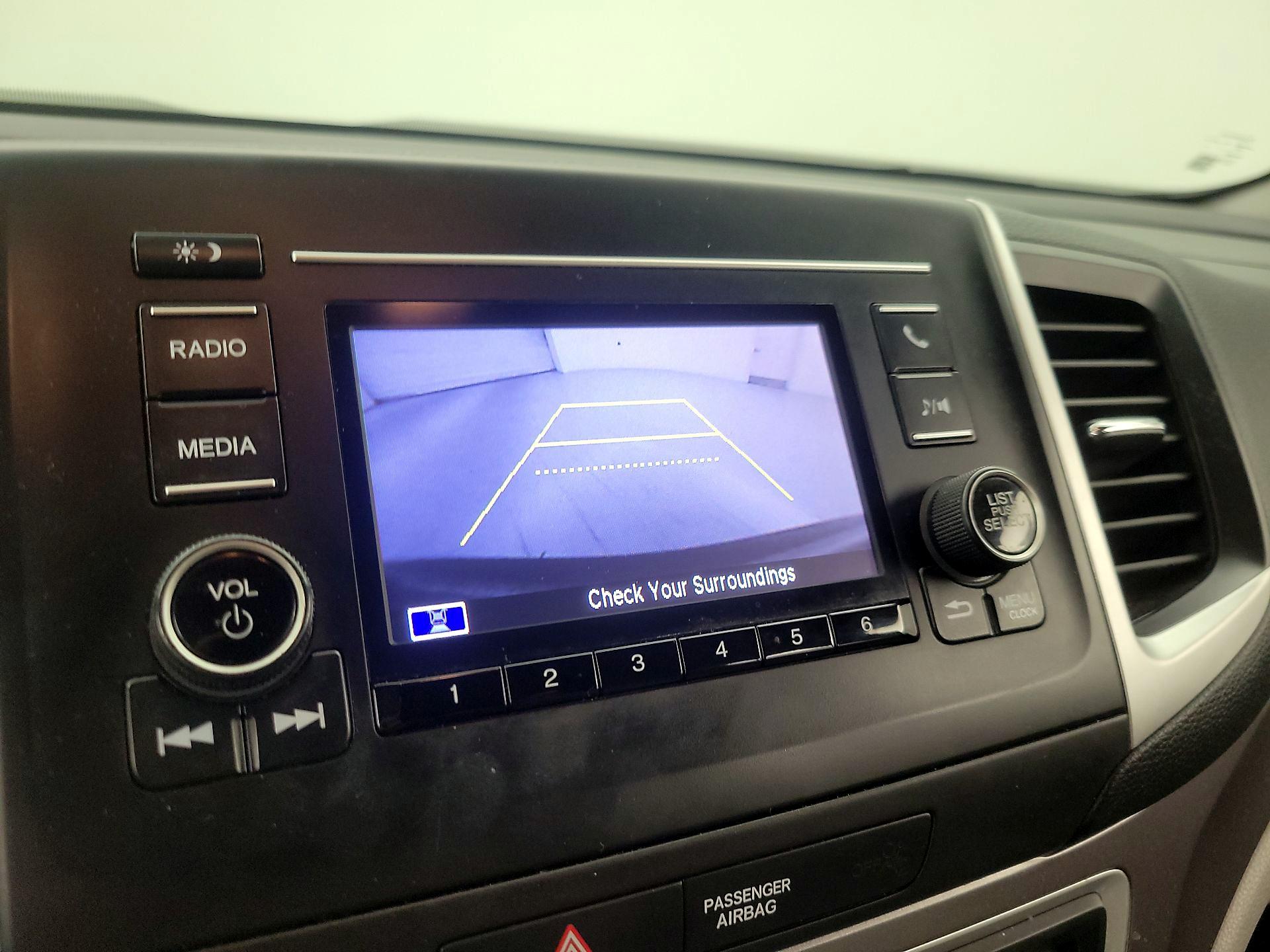Thumbnail: 2019 Honda Pilot - 14