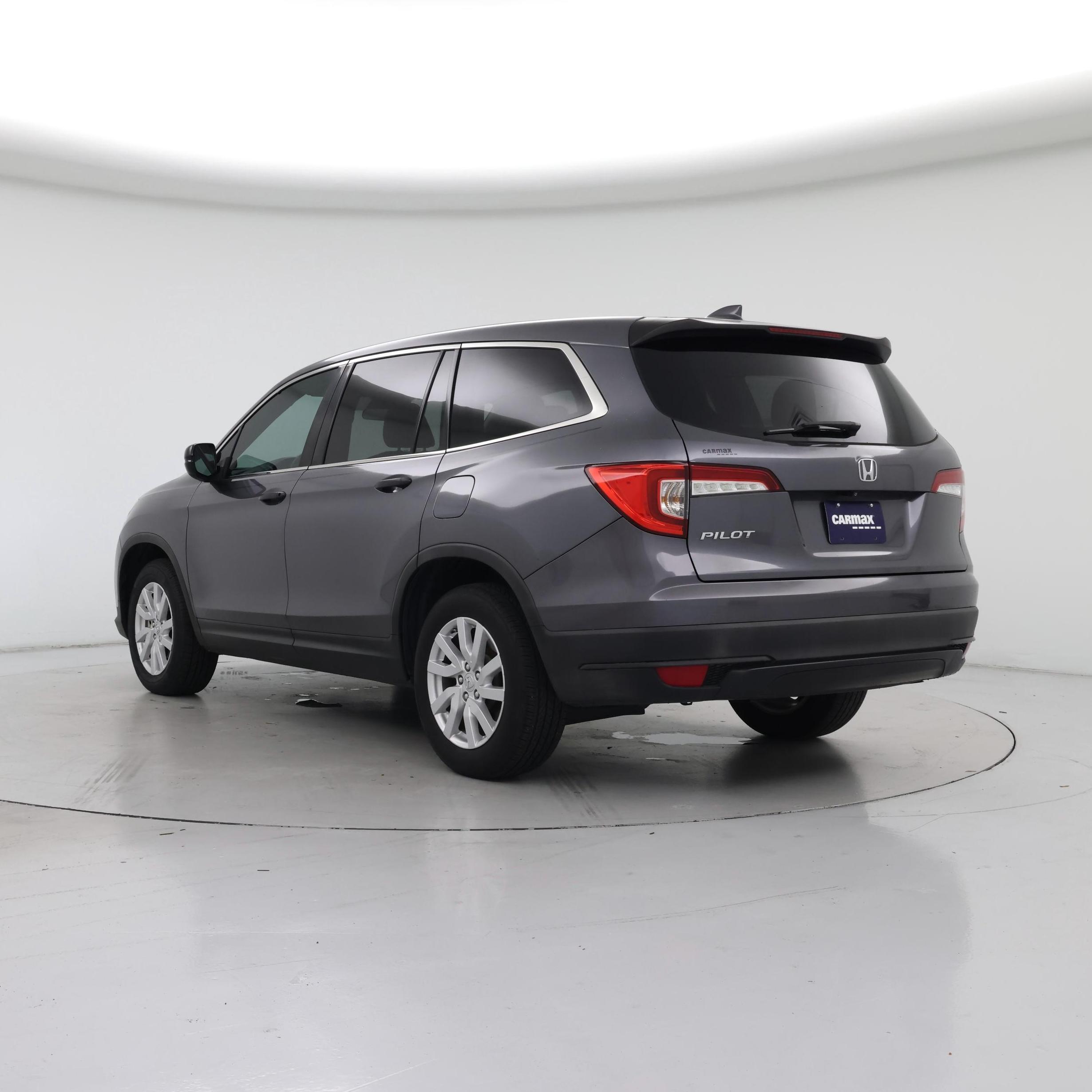 Thumbnail: 2019 Honda Pilot - 2