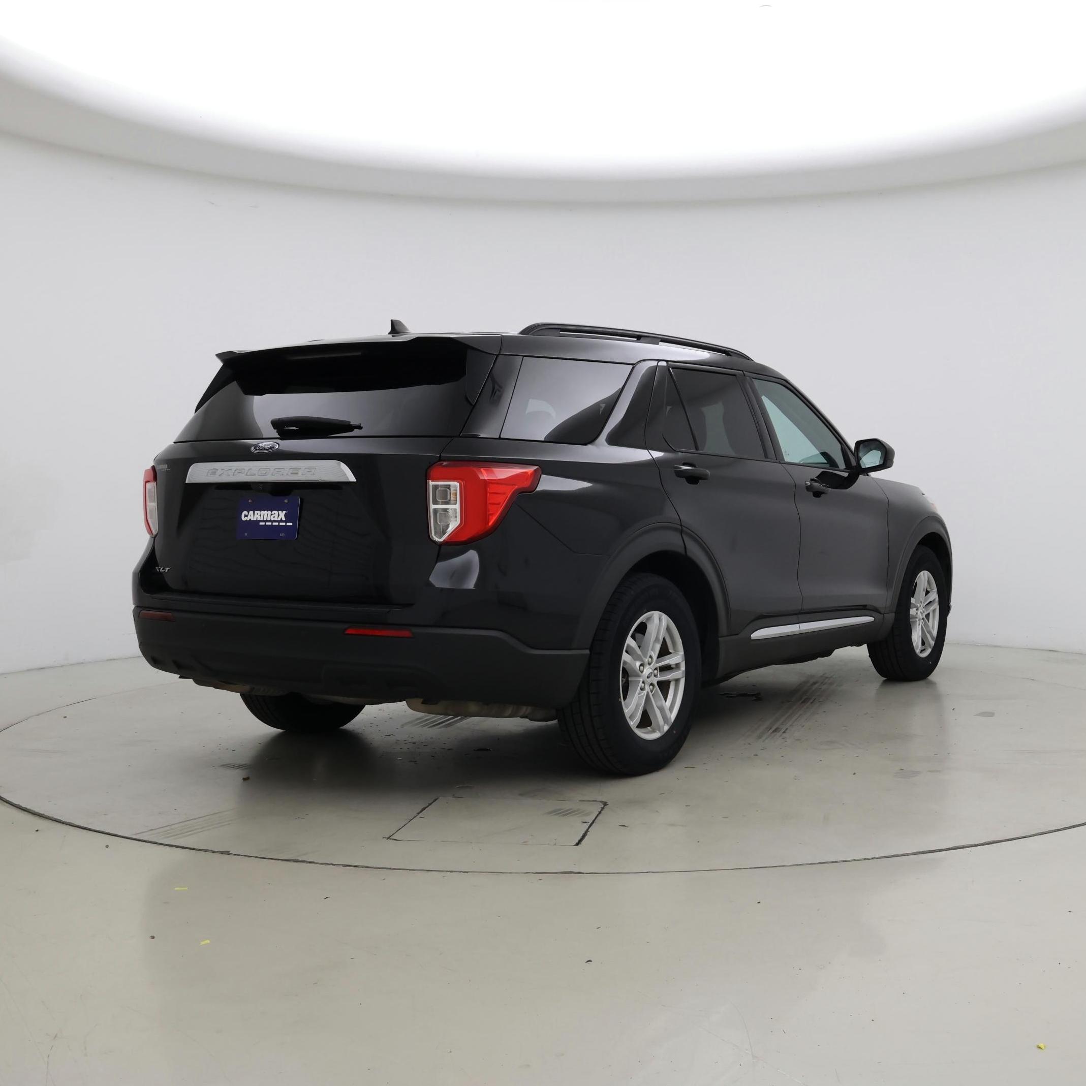 Thumbnail: 2022 Ford Explorer - 8