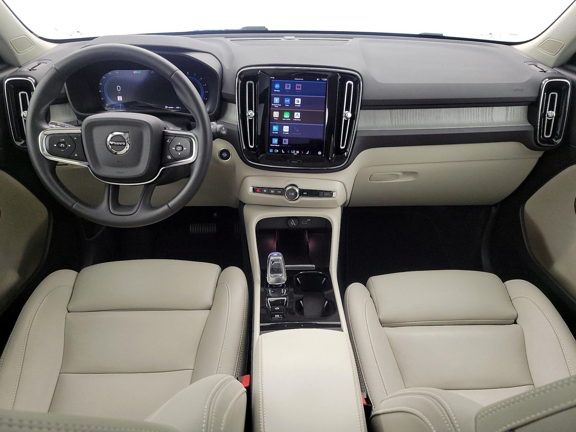 Thumbnail: 2024 Volvo XC40 - 9