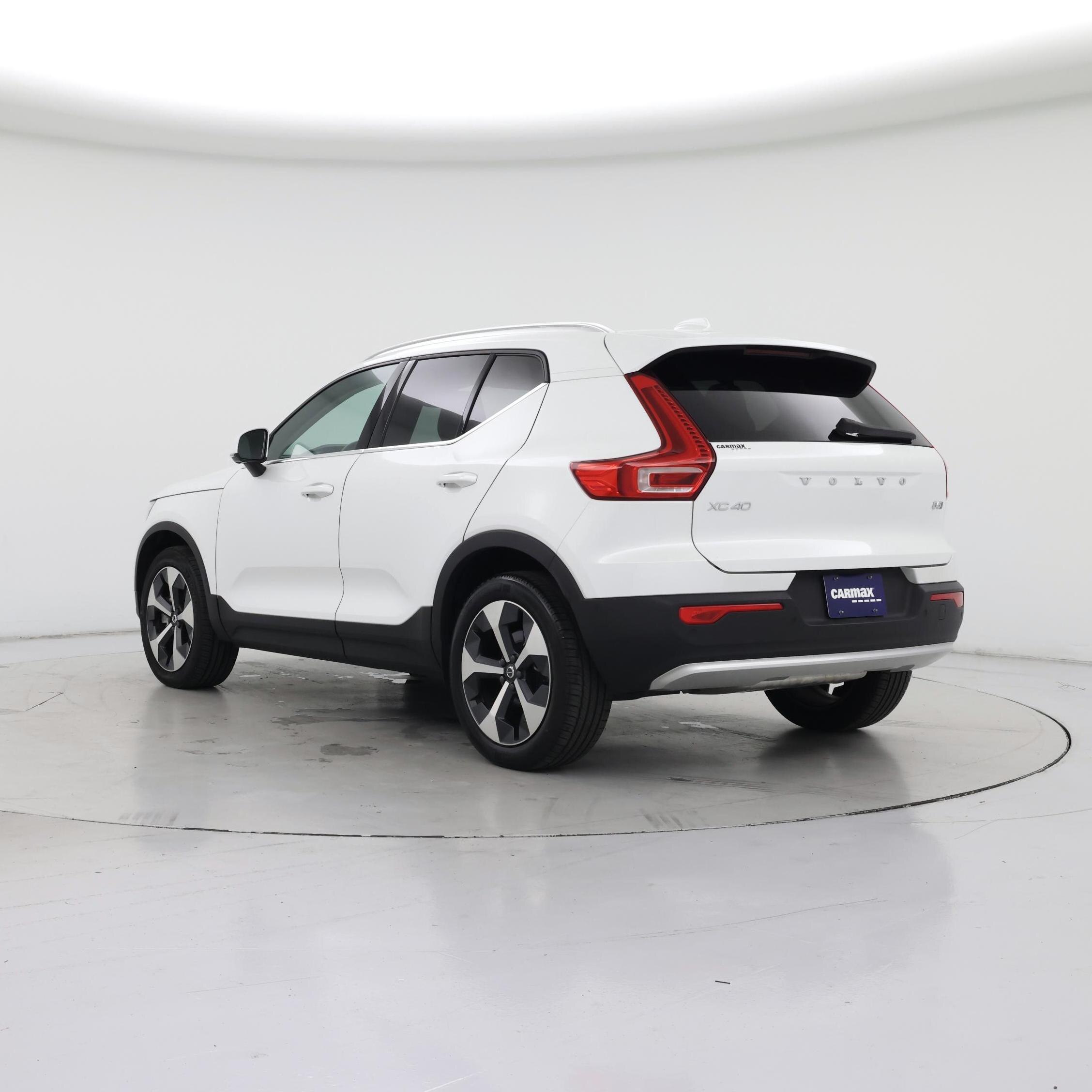 Thumbnail: 2024 Volvo XC40 - 2