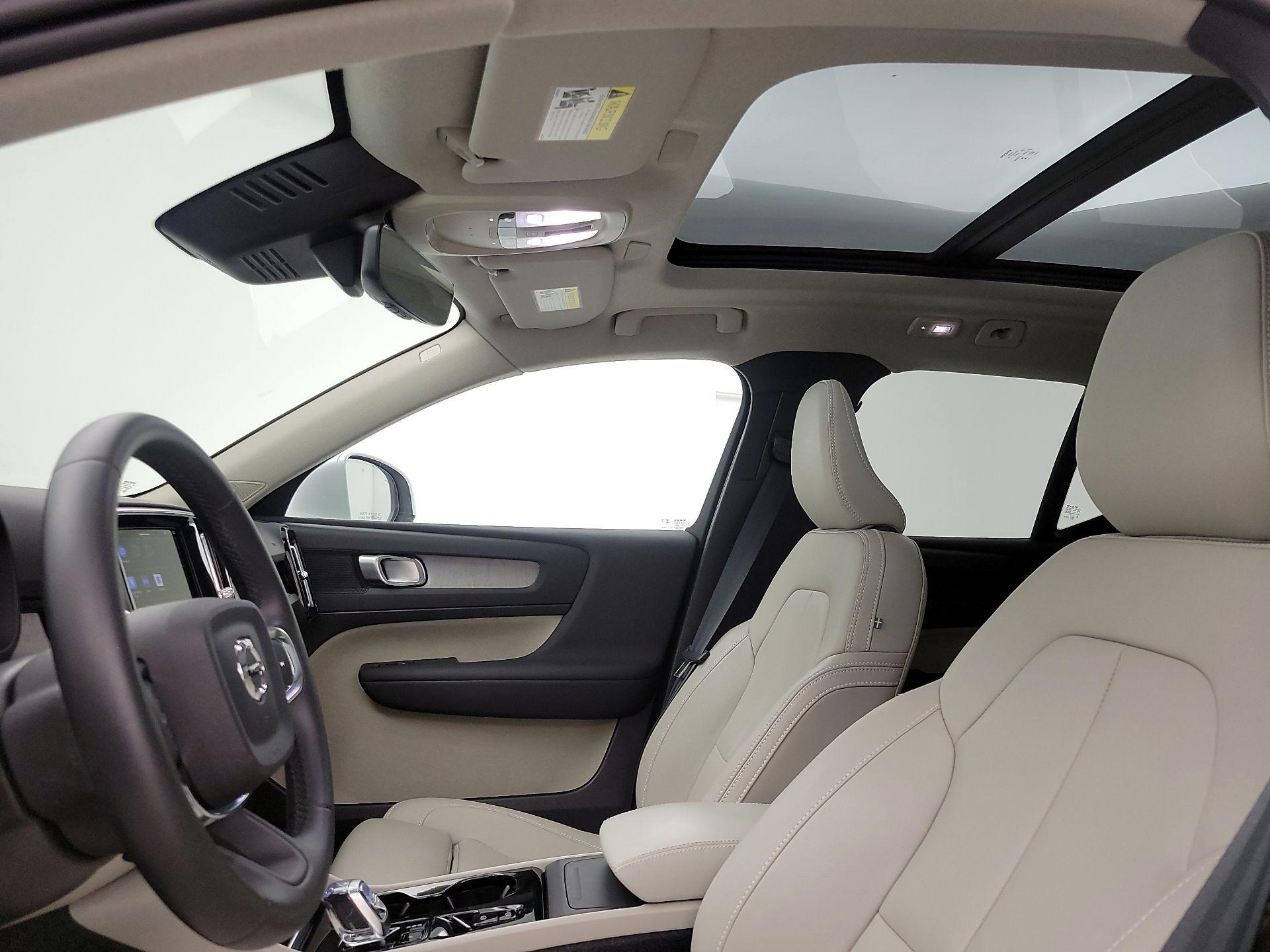 Thumbnail: 2024 Volvo XC40 - 19