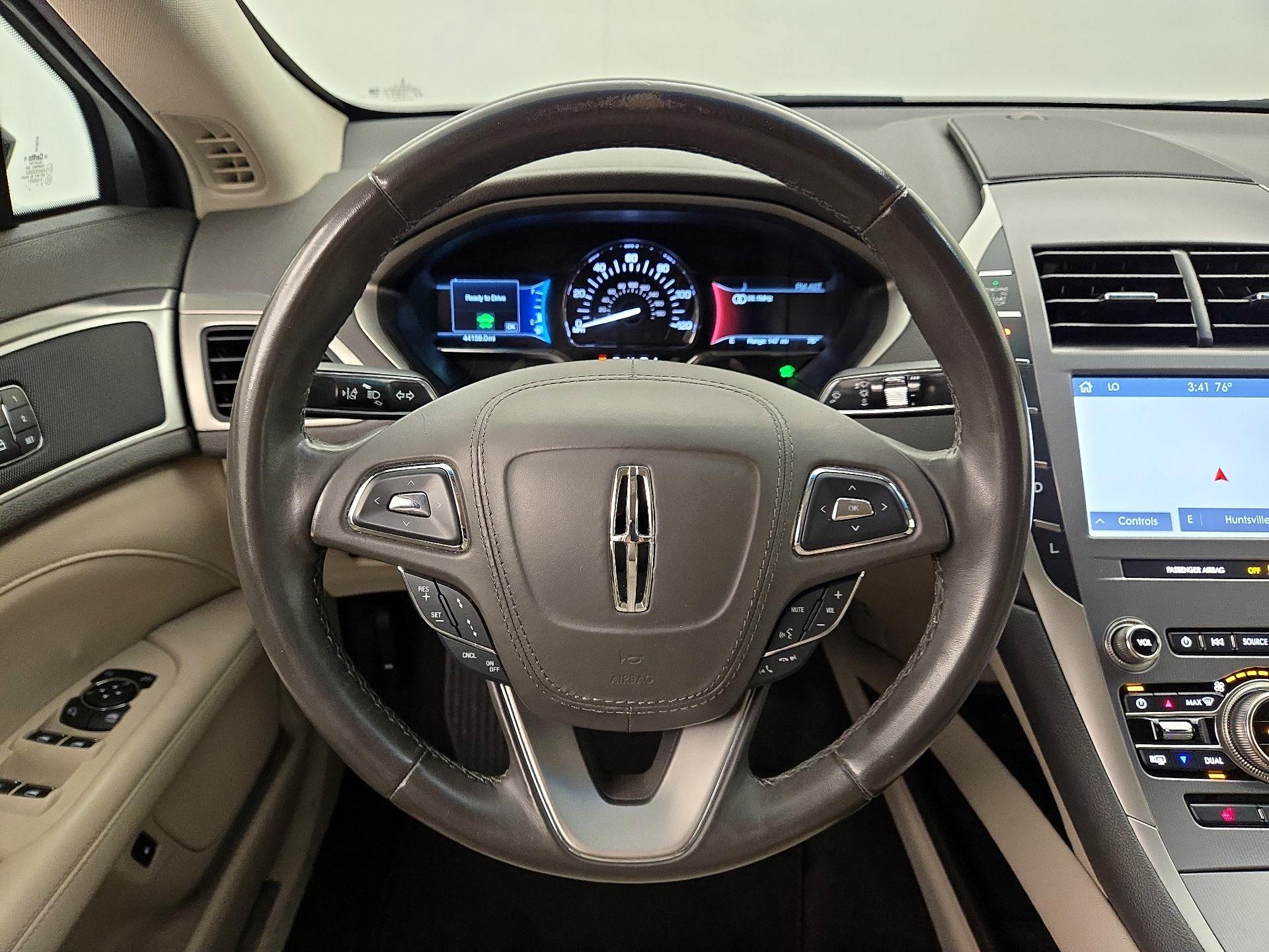 Thumbnail: 2020 Lincoln MKZ - 10