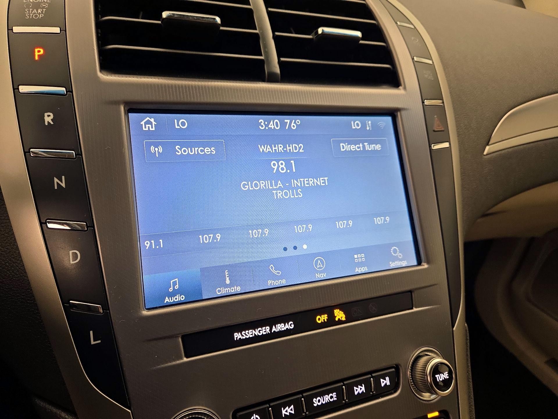 Thumbnail: 2020 Lincoln MKZ - 16