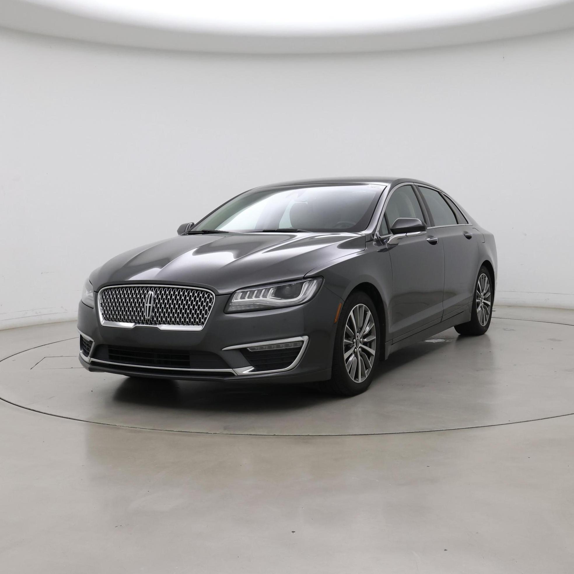 Thumbnail: 2020 Lincoln MKZ - 4