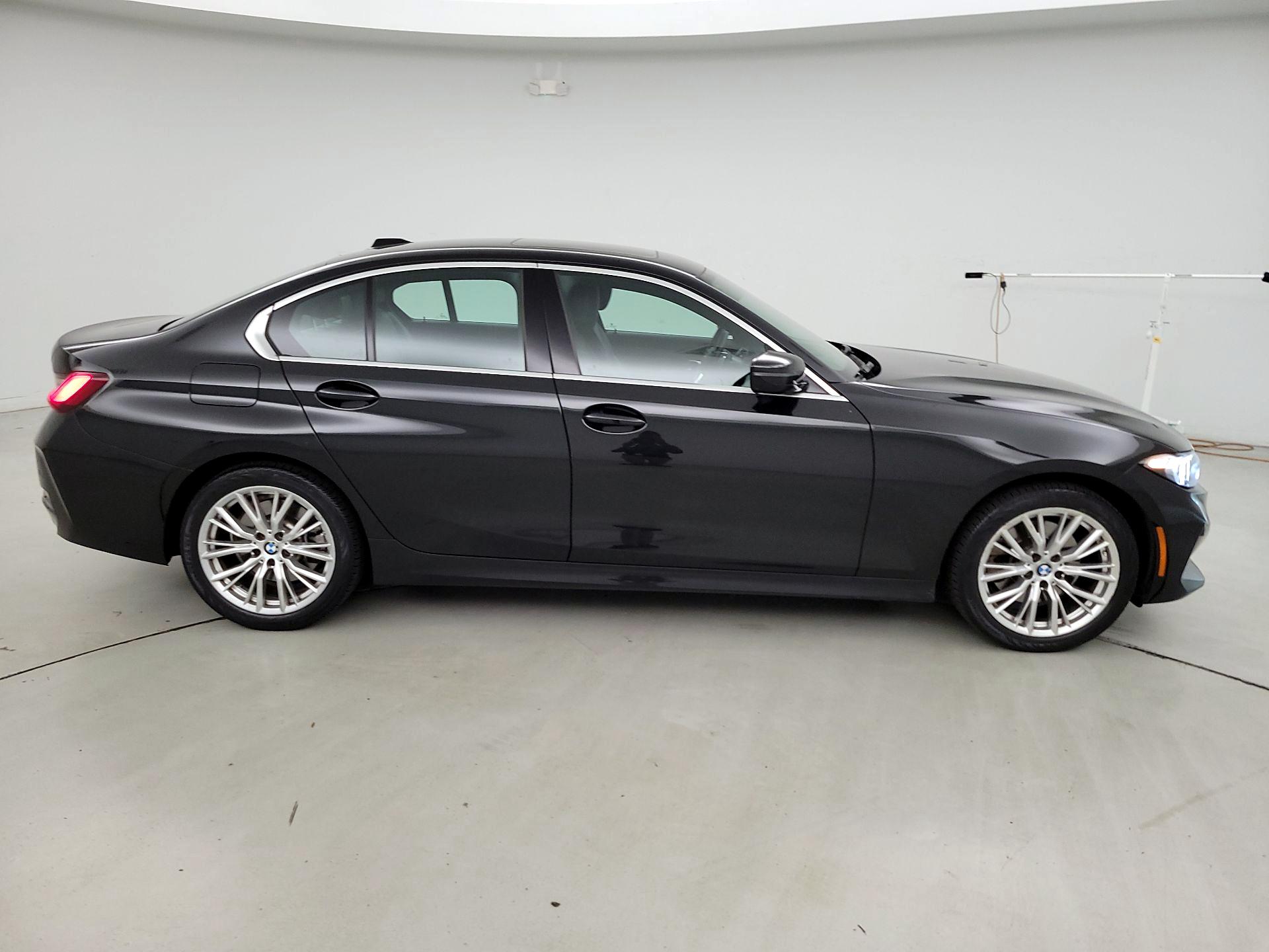 Thumbnail: 2024 BMW 3 Series - 4