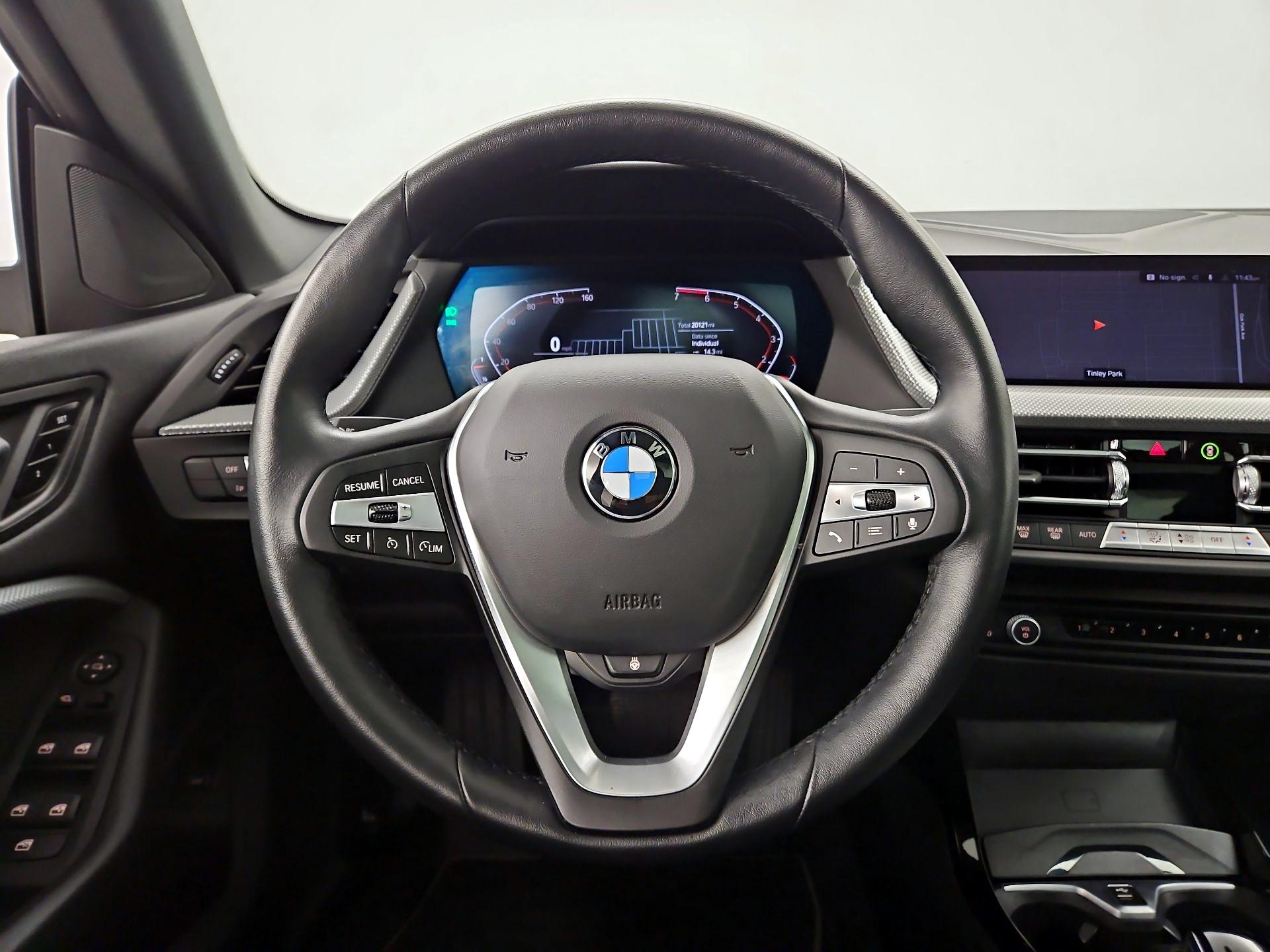 Thumbnail: 2024 BMW 2 Series - 10
