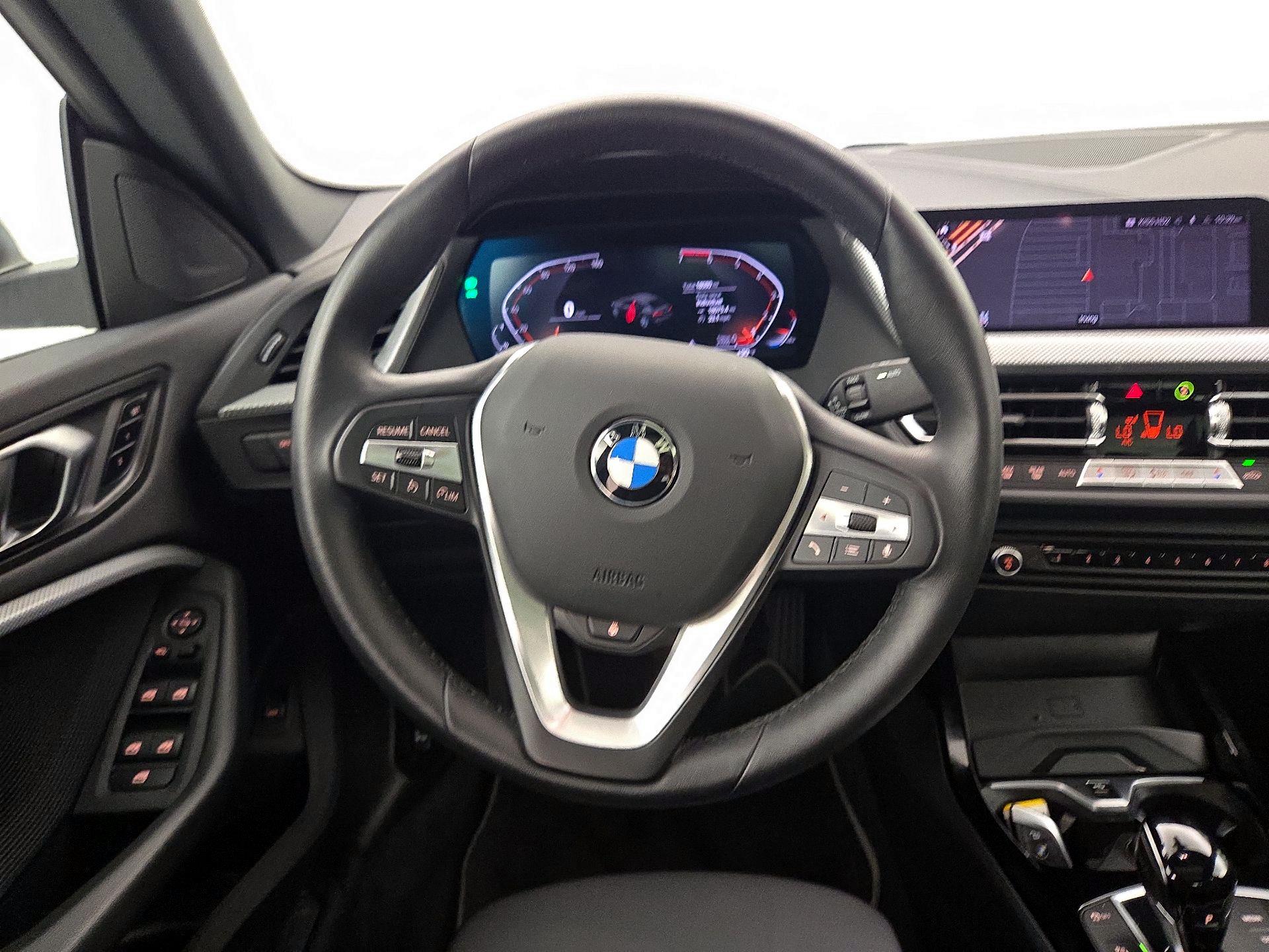 Thumbnail: 2024 BMW 2 Series - 10