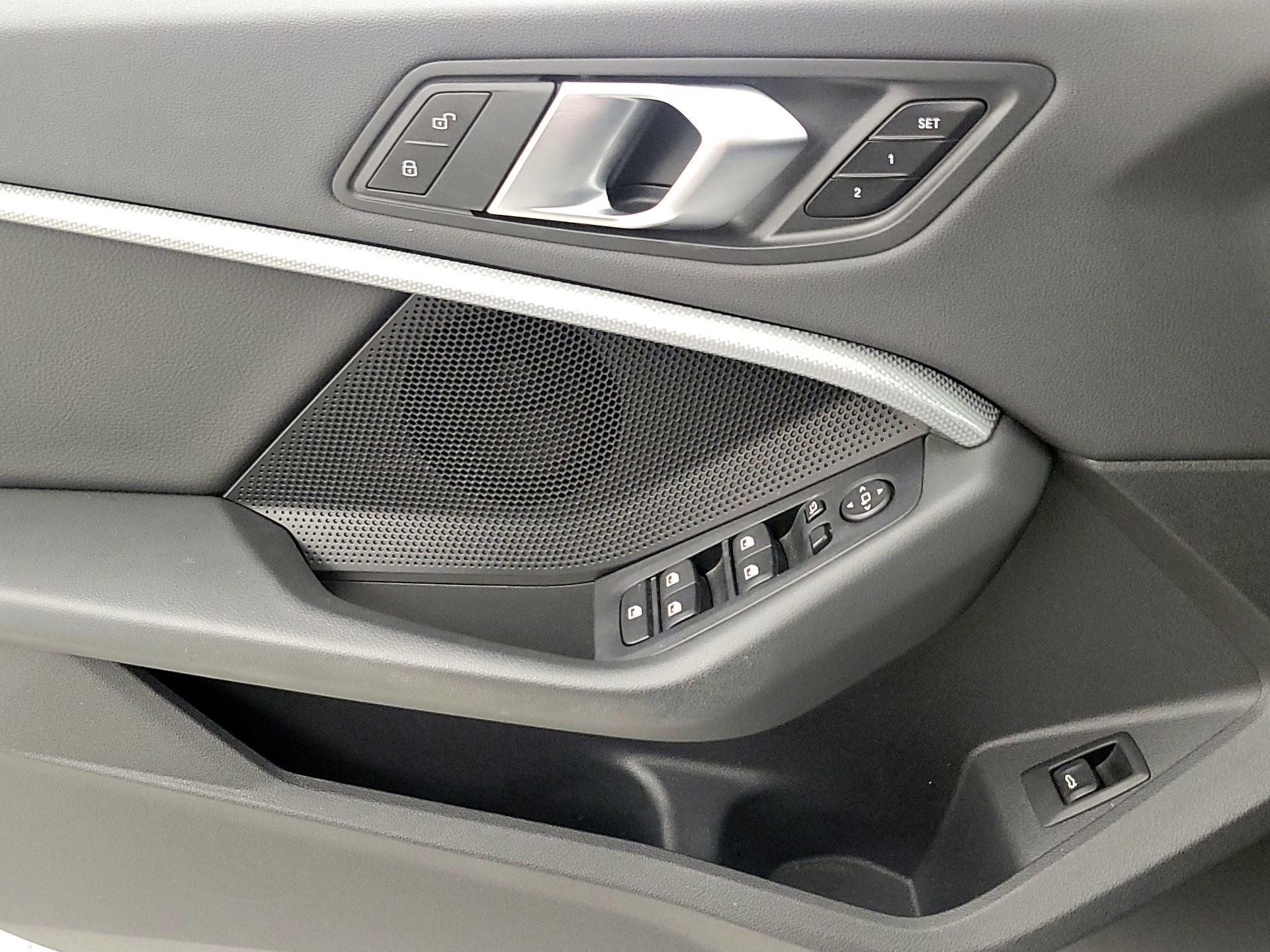 Thumbnail: 2024 BMW 2 Series - 12