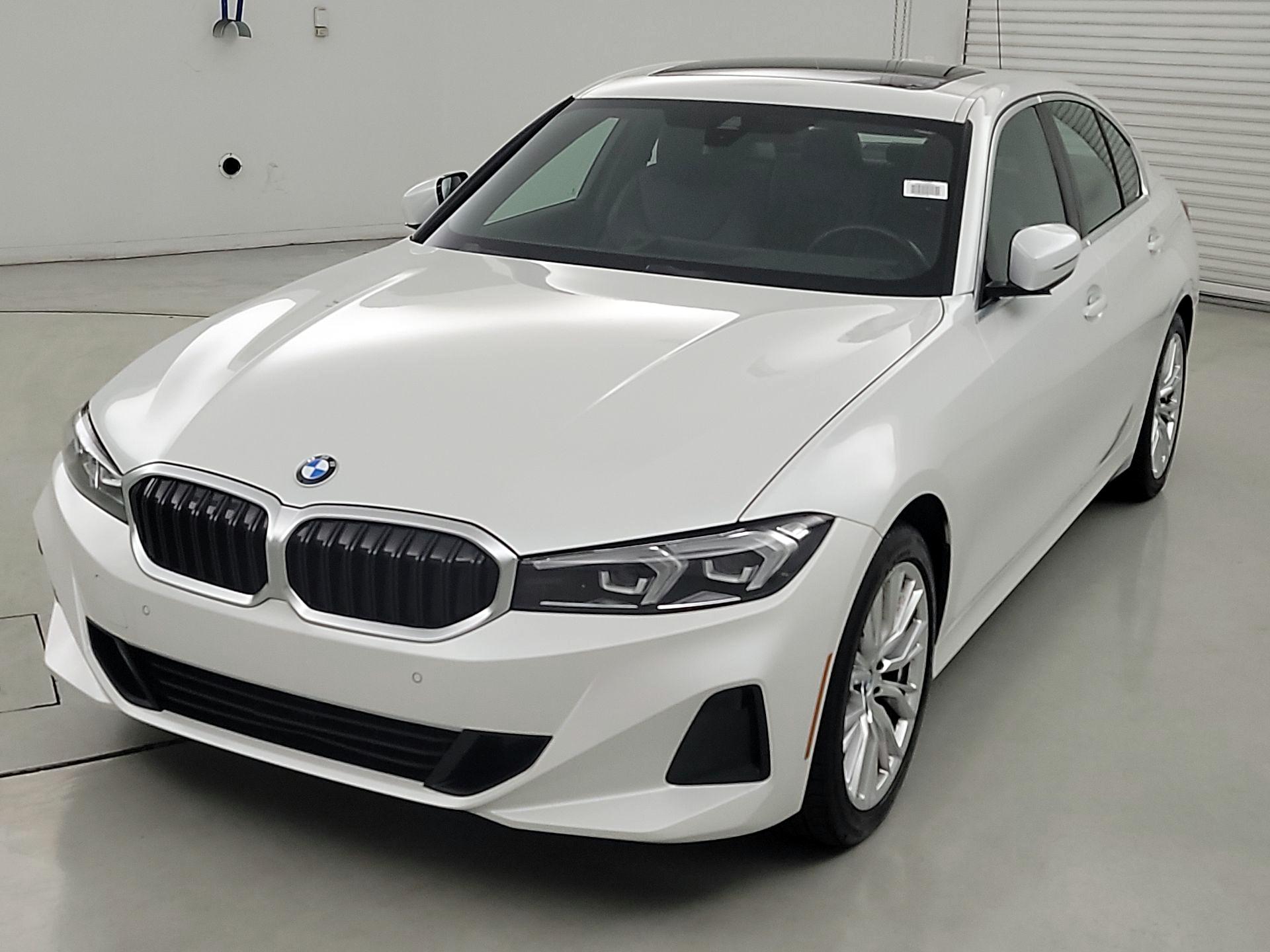 Thumbnail: 2024 BMW 3 Series - 3