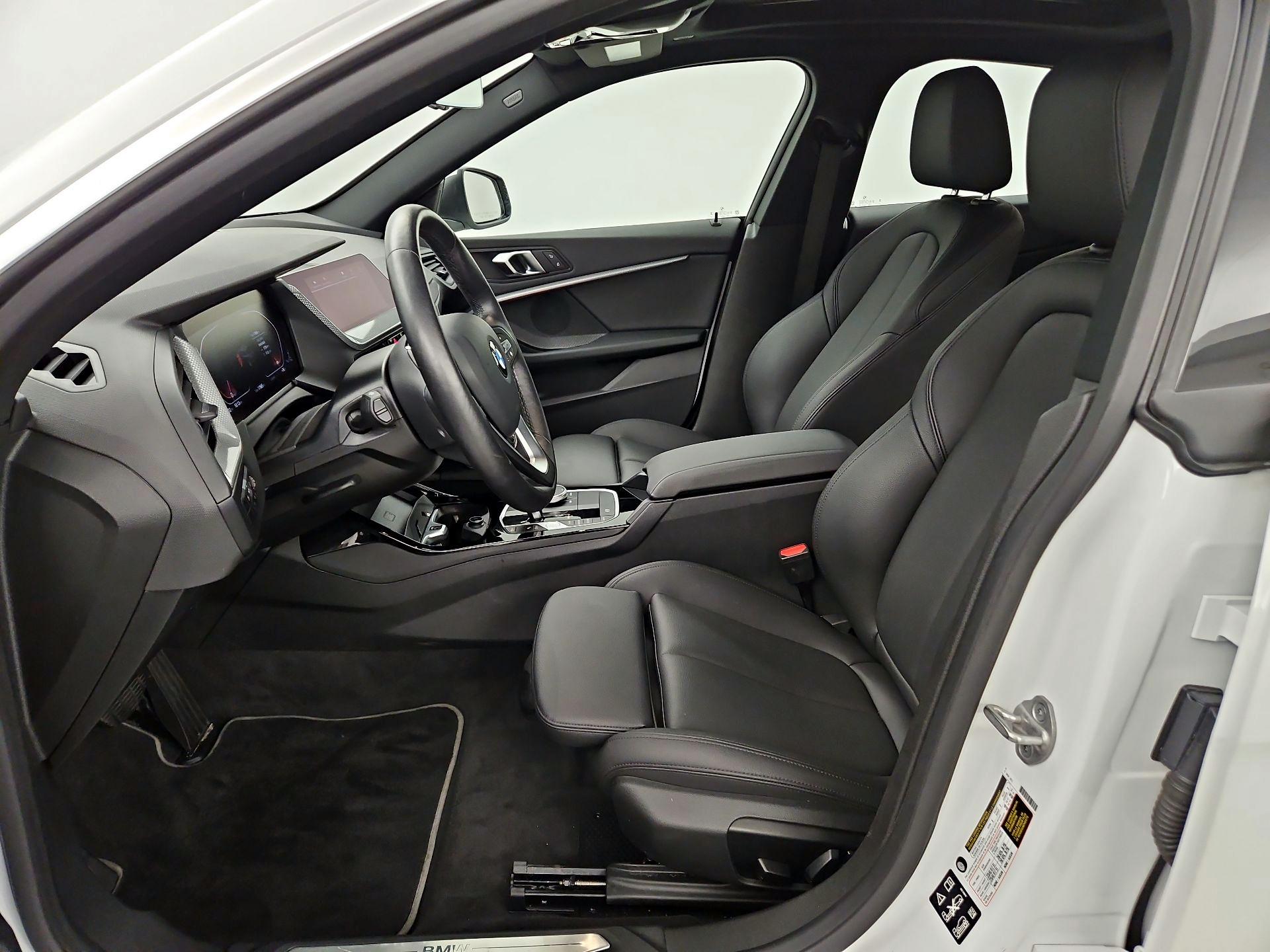 Thumbnail: 2024 BMW 2 Series - 11