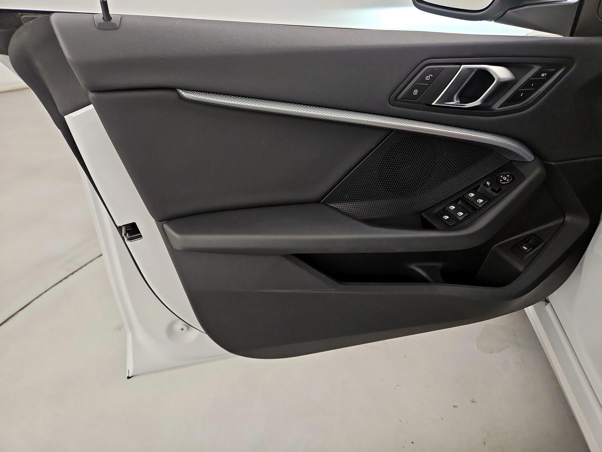 Thumbnail: 2024 BMW 2 Series - 12