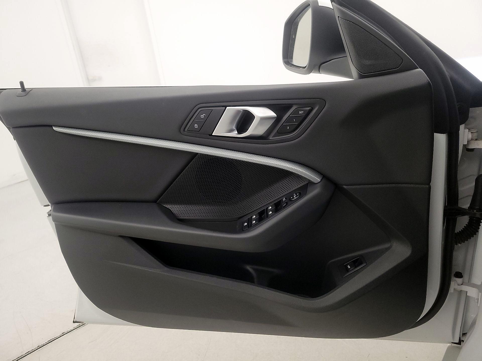 Thumbnail: 2024 BMW 2 Series - 12