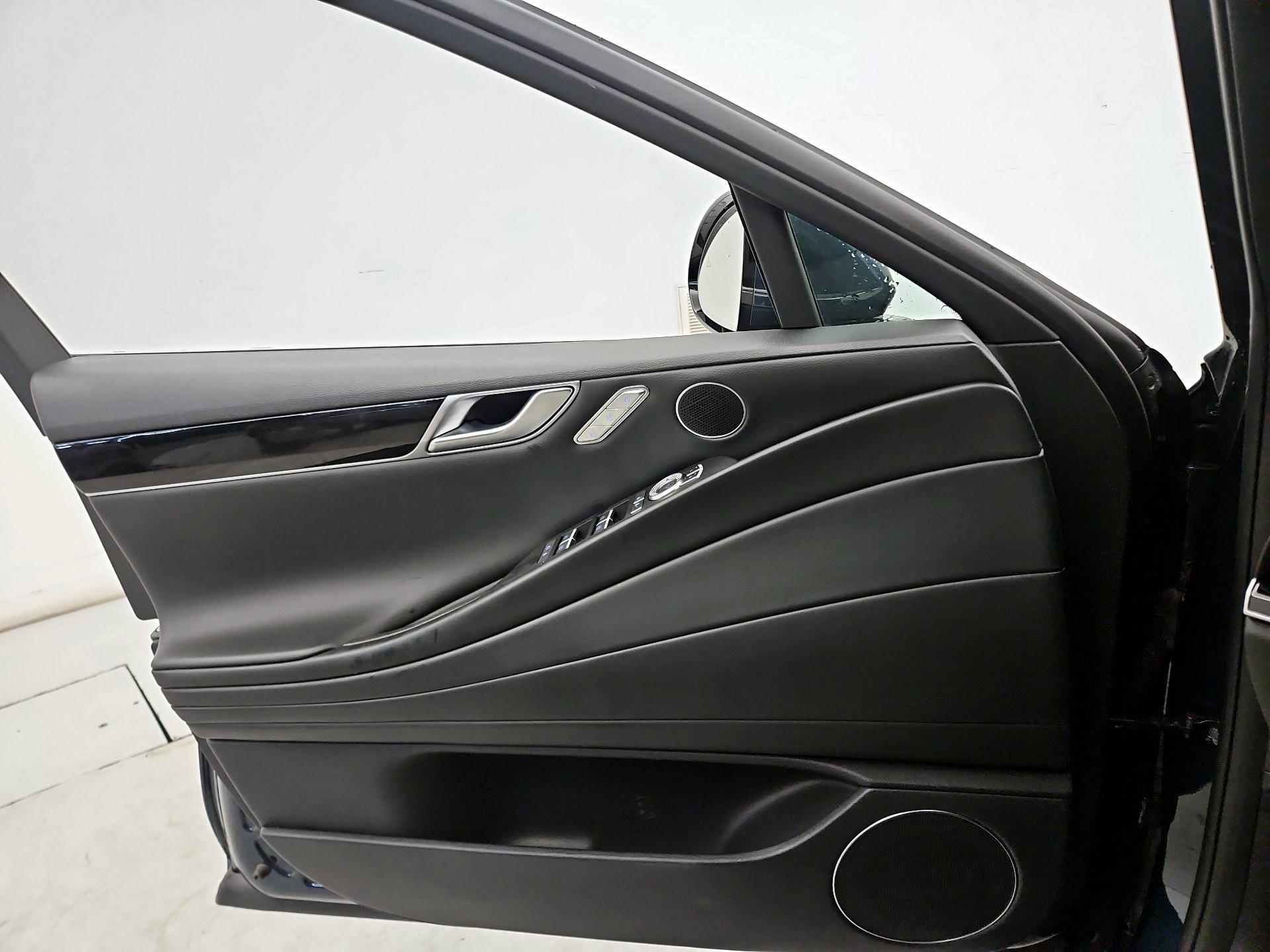 Thumbnail: 2024 Genesis G80 - 12