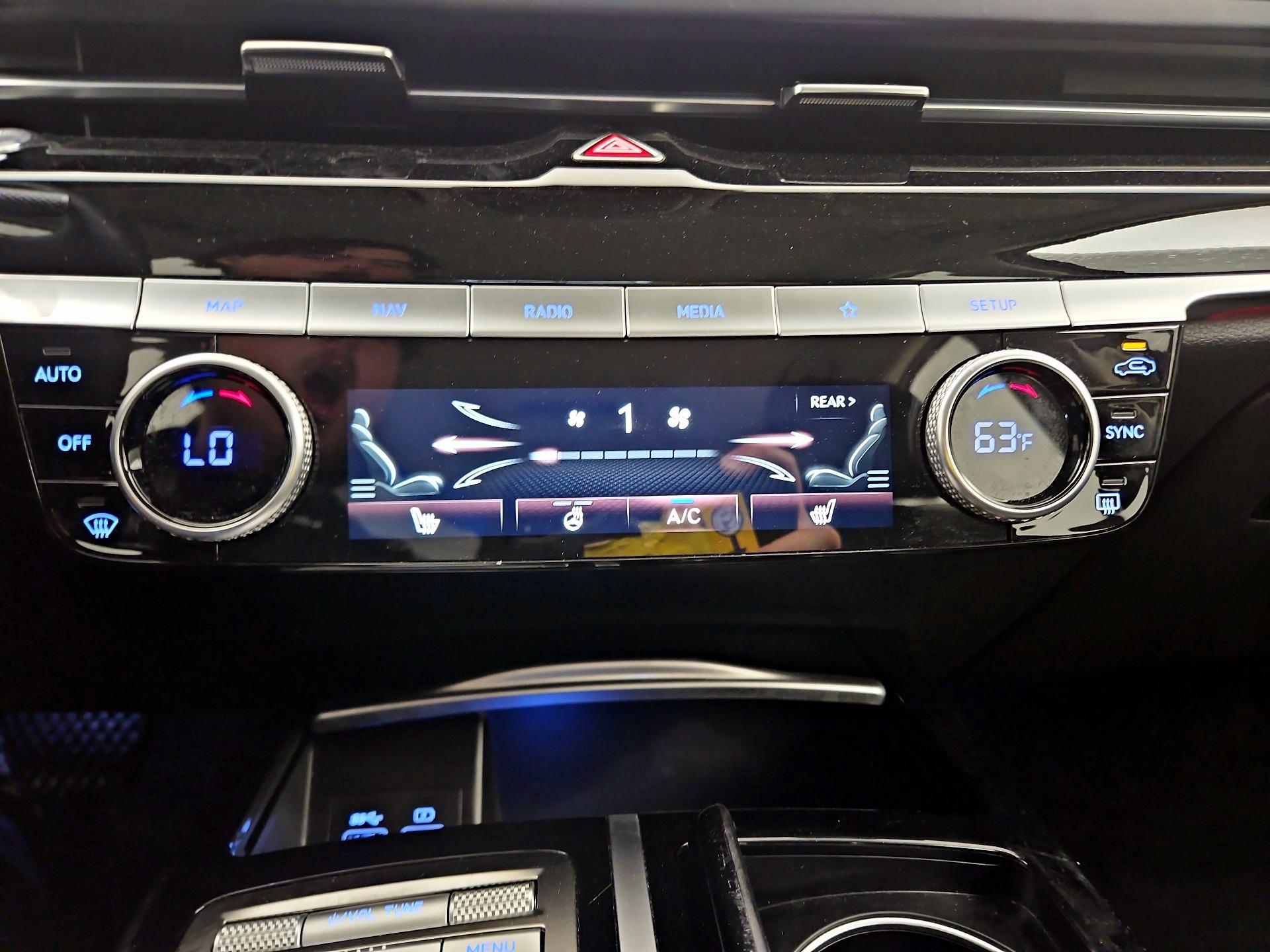 Thumbnail: 2024 Genesis G80 - 17