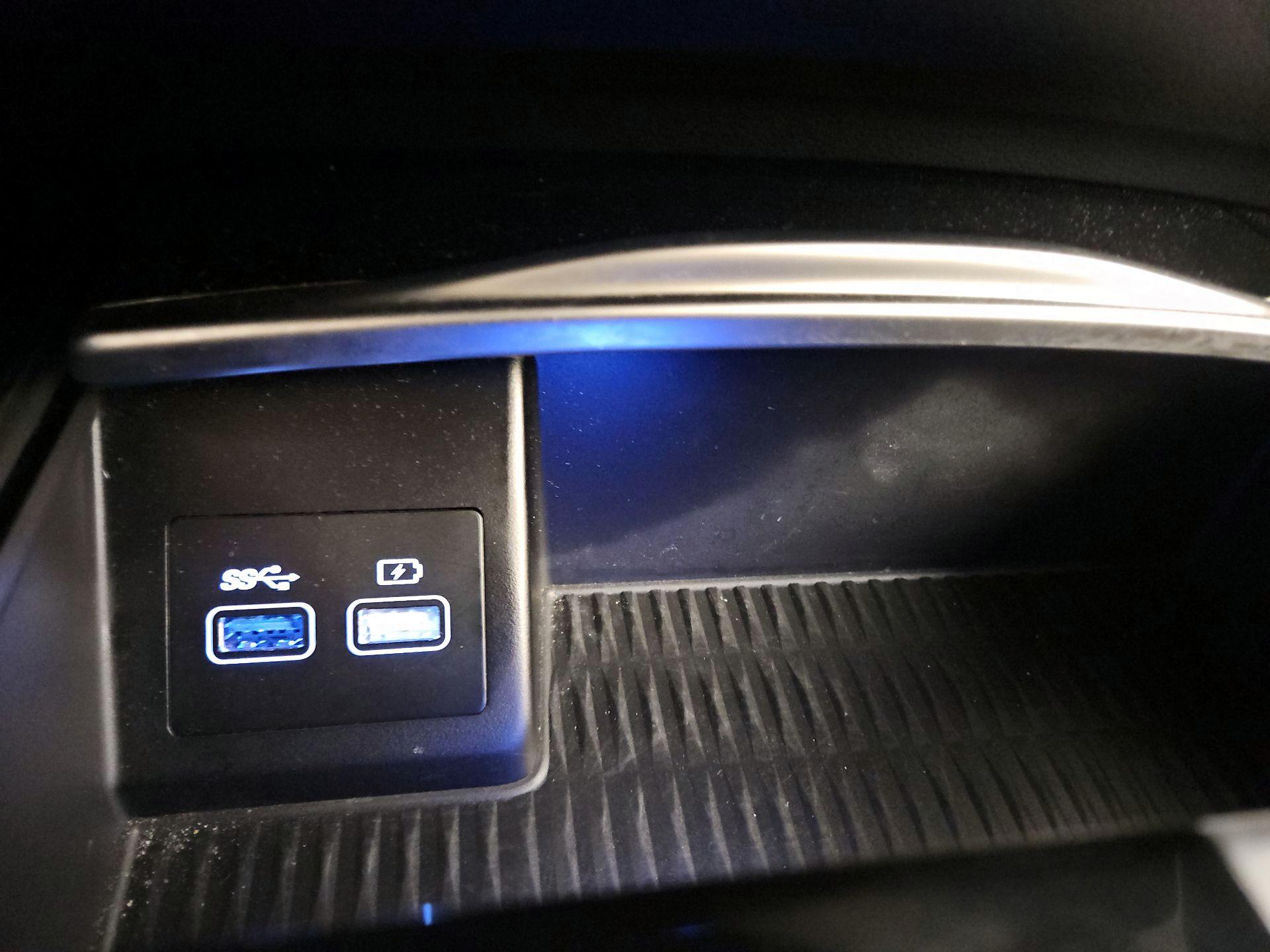 Thumbnail: 2024 Genesis G80 - 19