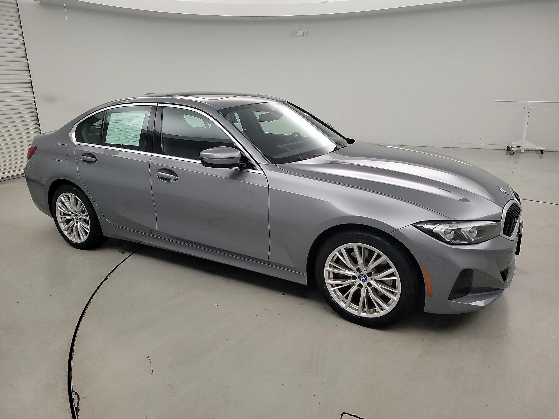 Thumbnail: 2024 BMW 3 Series - 4