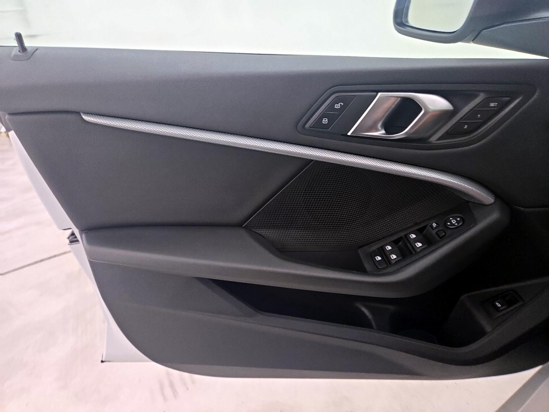 Thumbnail: 2024 BMW 2 Series - 12