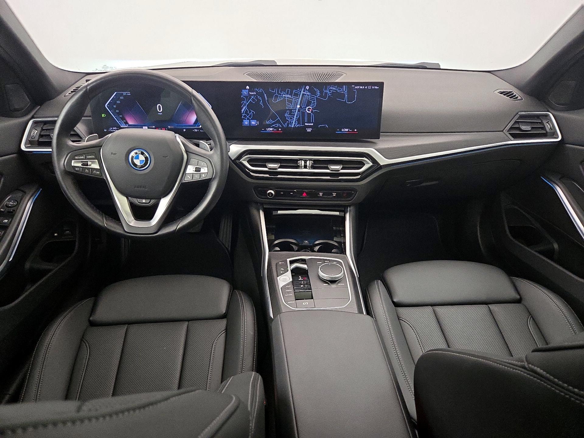 Thumbnail: 2024 BMW 3 Series - 9