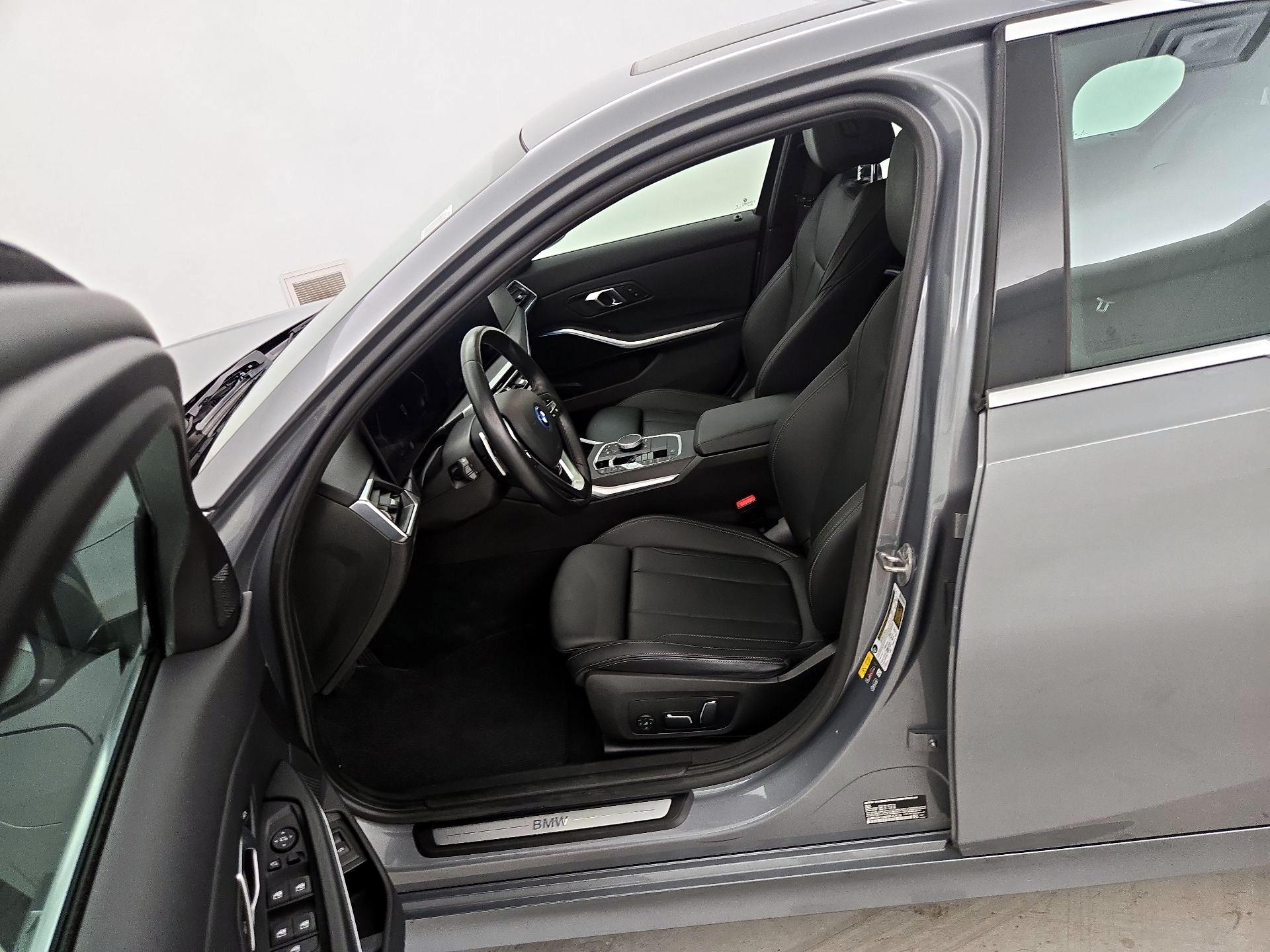 Thumbnail: 2024 BMW 3 Series - 11