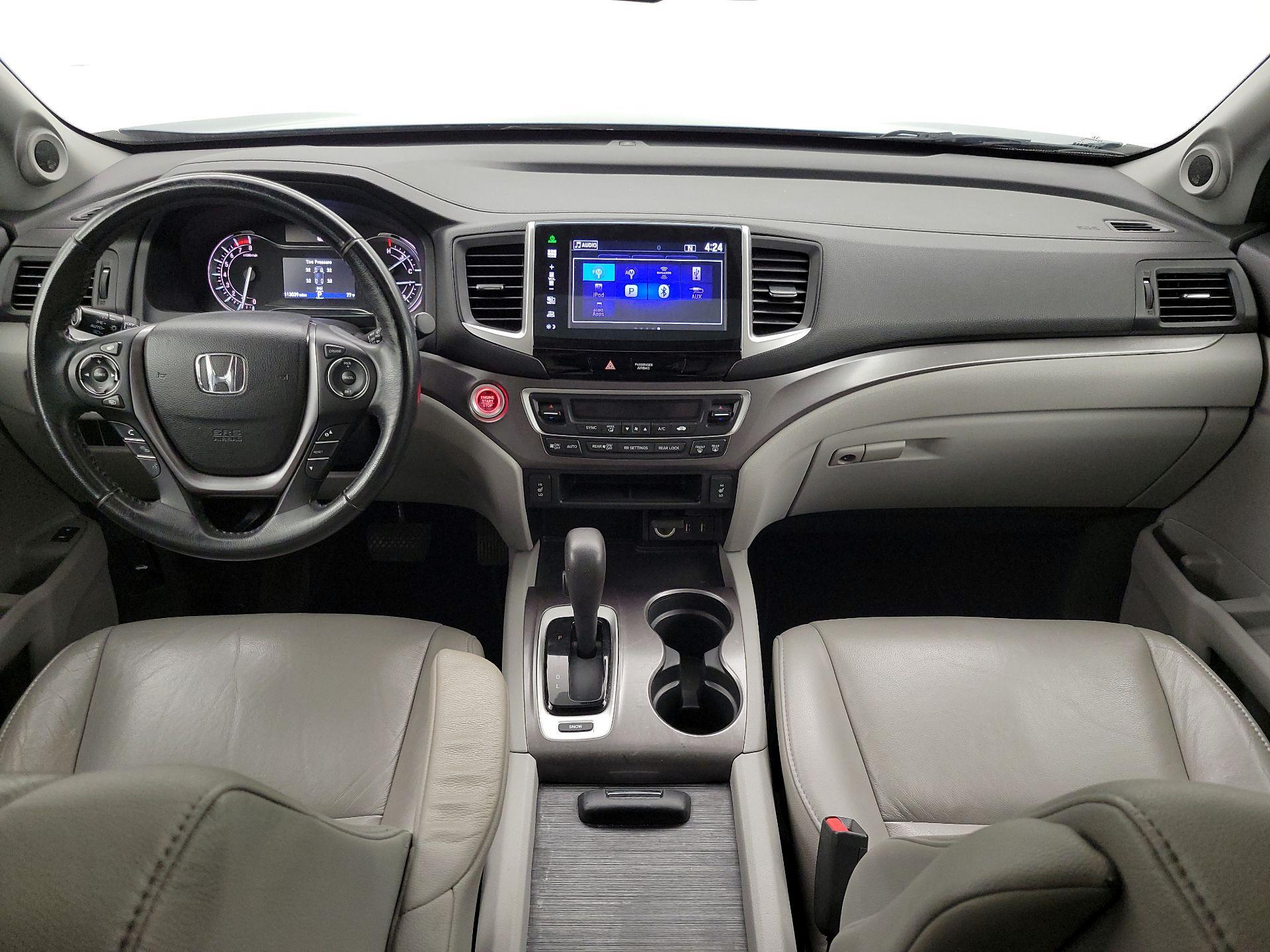 Thumbnail: 2016 Honda Pilot - 9