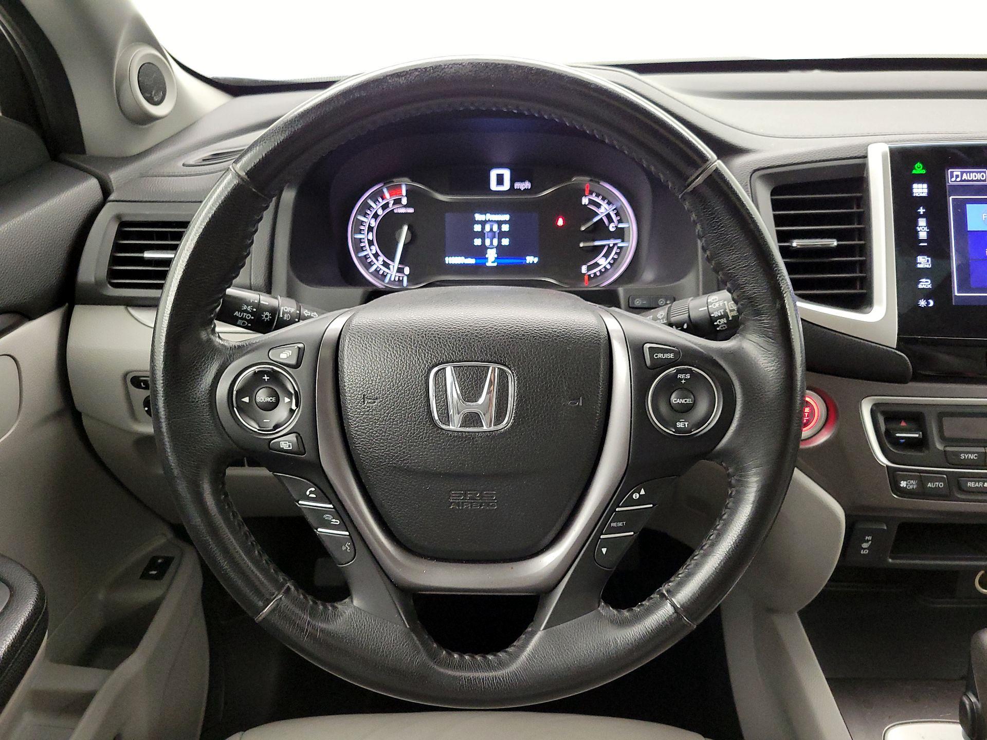 Thumbnail: 2016 Honda Pilot - 10
