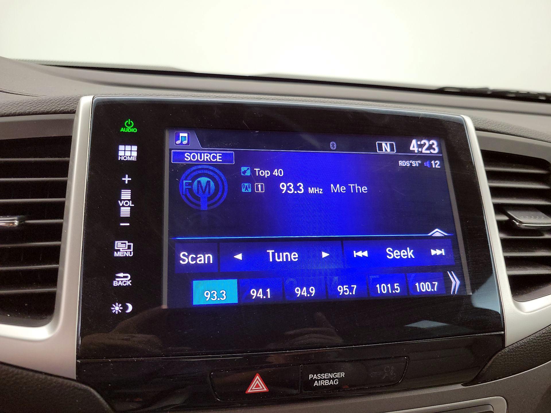 Thumbnail: 2016 Honda Pilot - 15