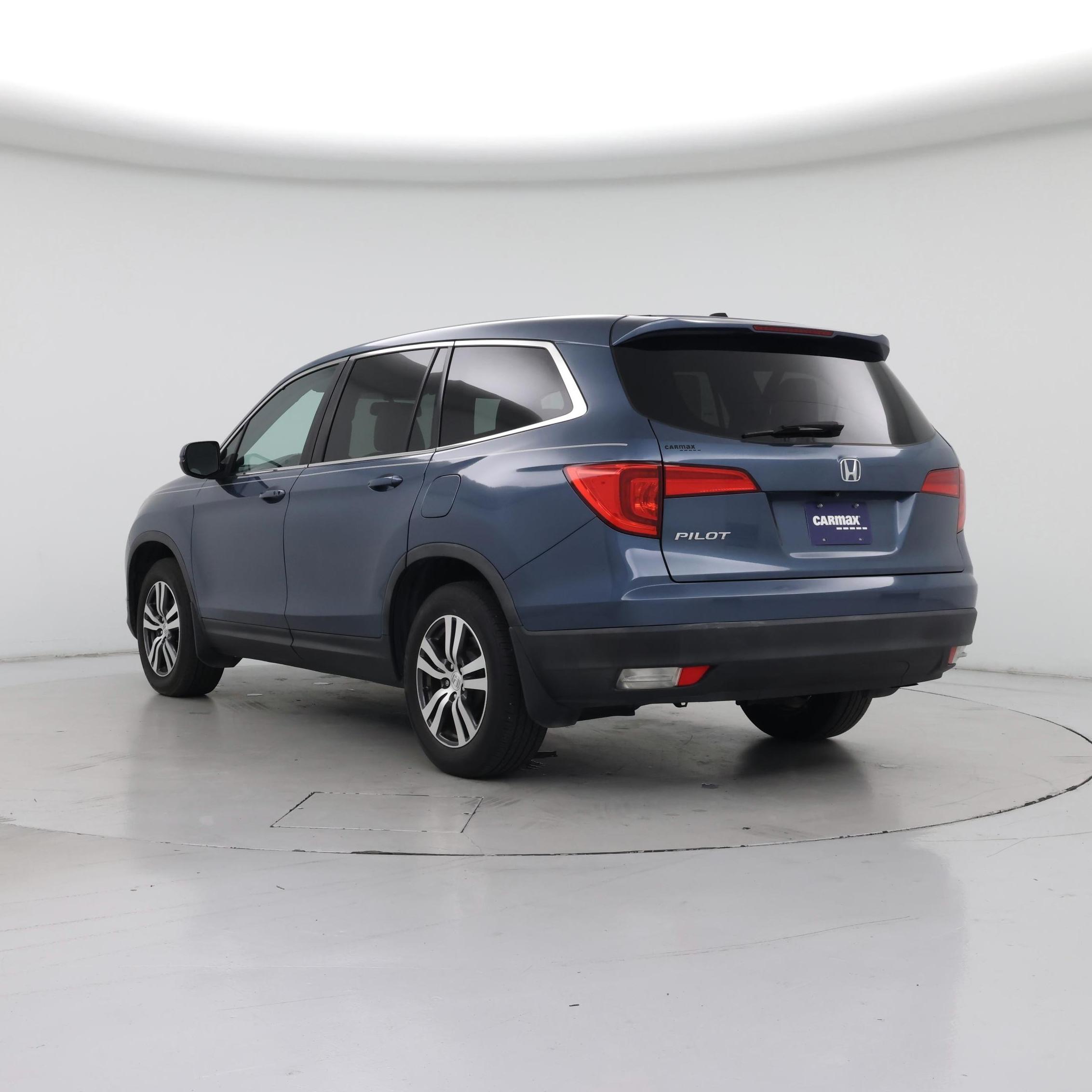 Thumbnail: 2016 Honda Pilot - 2