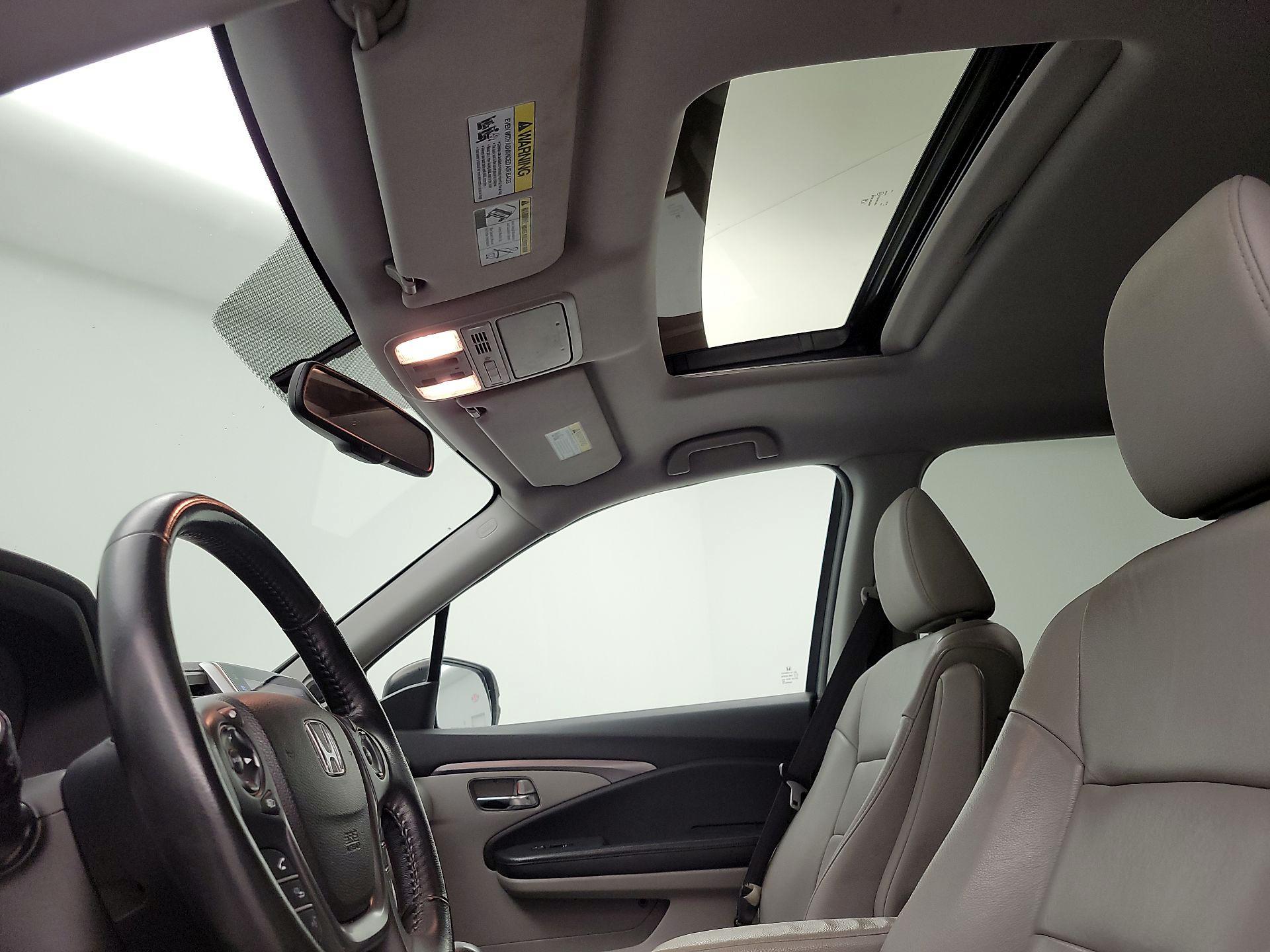 Thumbnail: 2016 Honda Pilot - 19