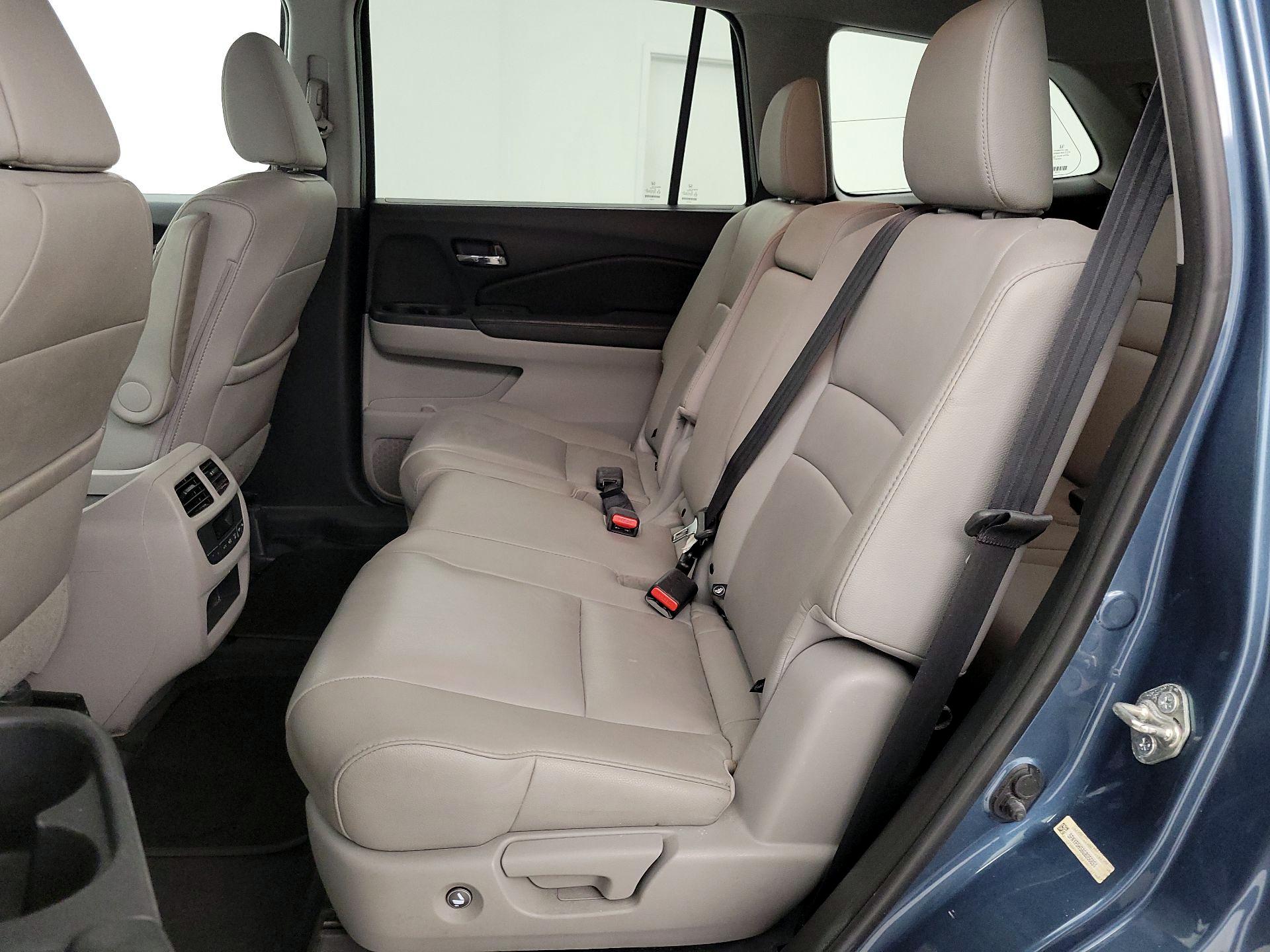 Thumbnail: 2016 Honda Pilot - 20