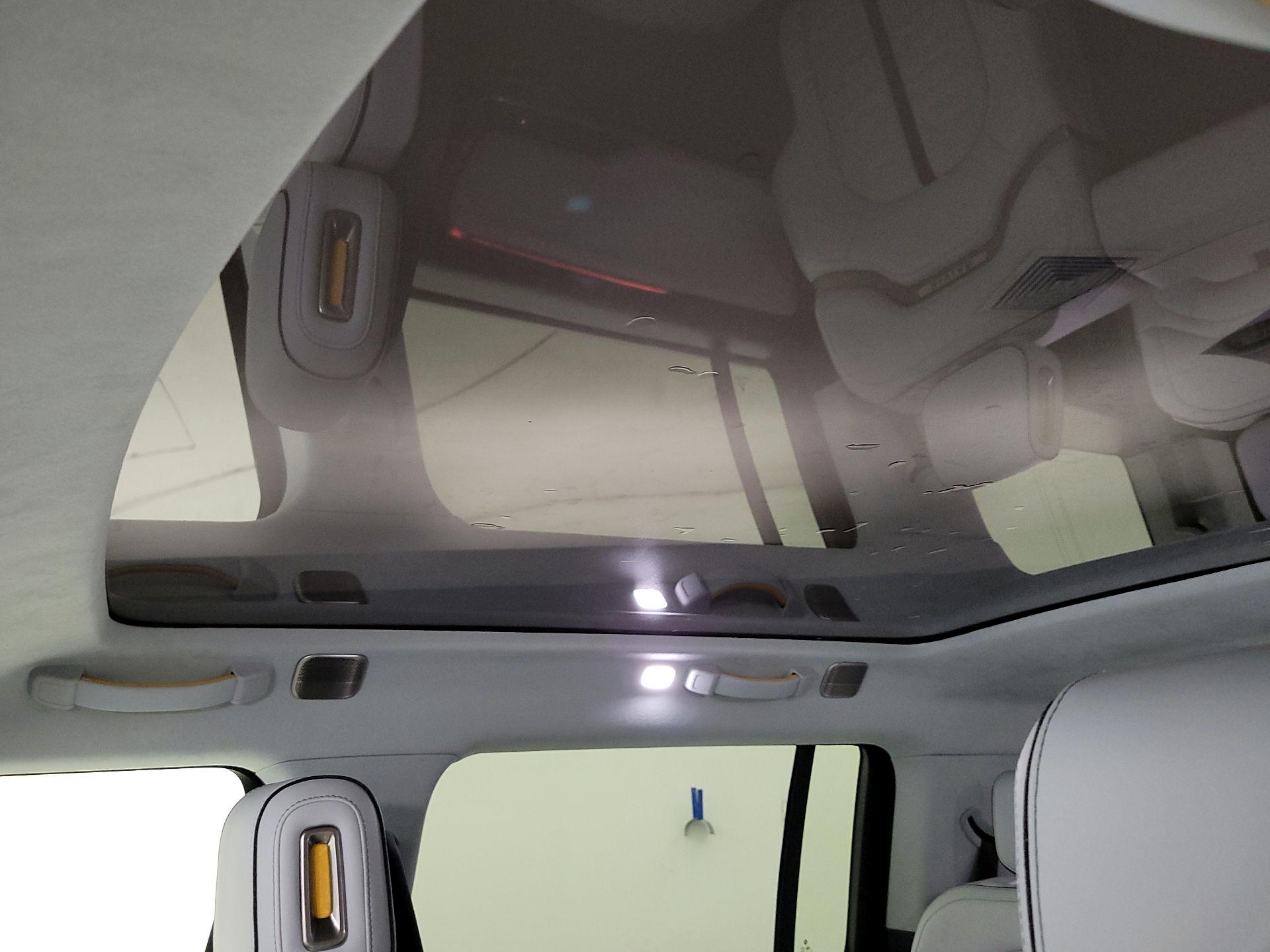 Thumbnail: 2023 Rivian R1S - 16