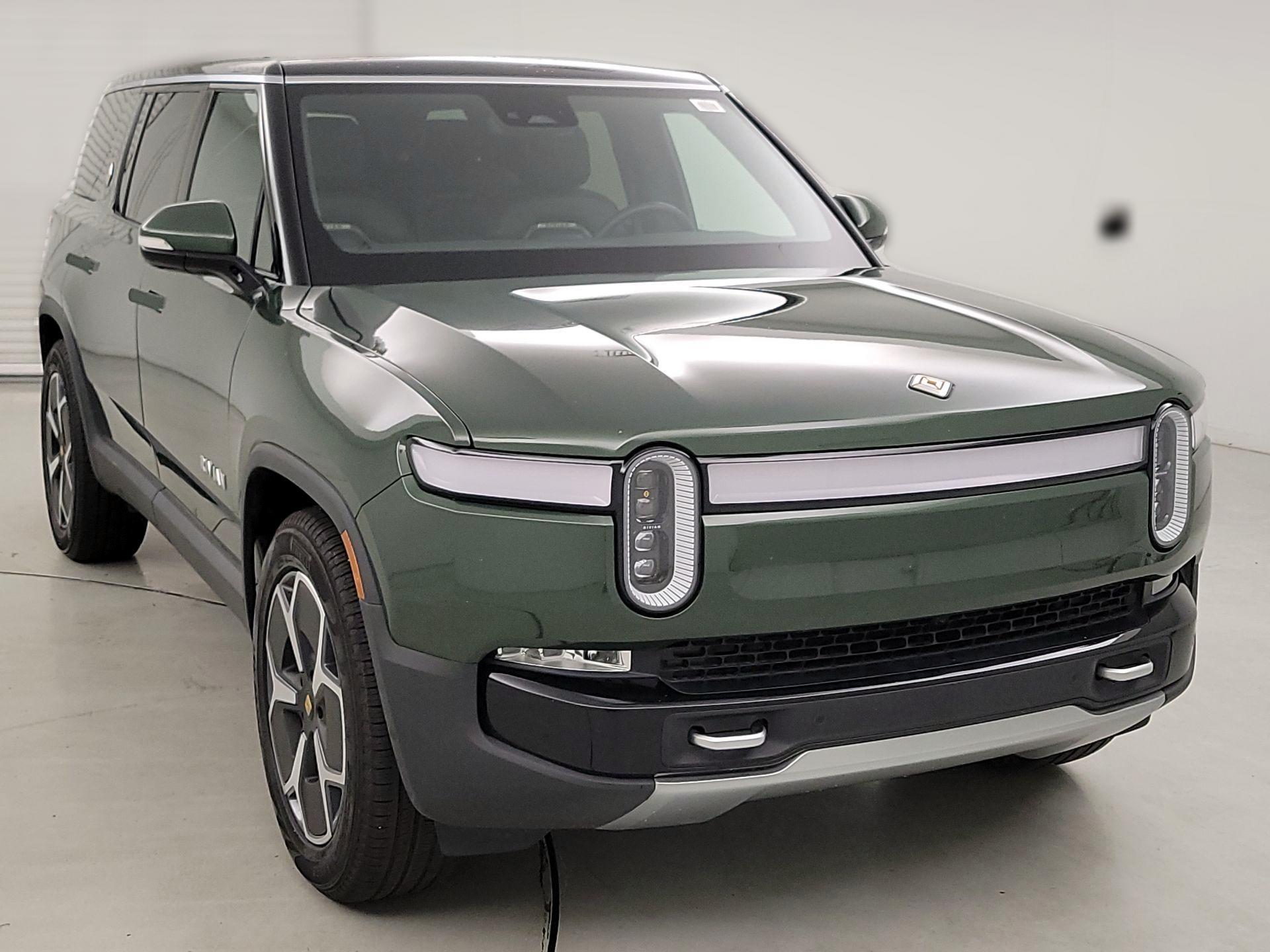 Thumbnail: 2024 Rivian R1S - 1