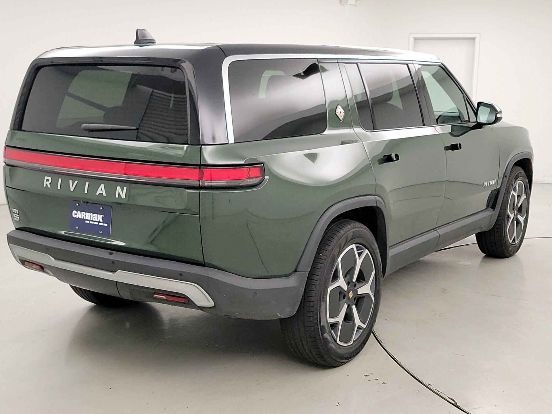 Thumbnail: 2024 Rivian R1S - 5
