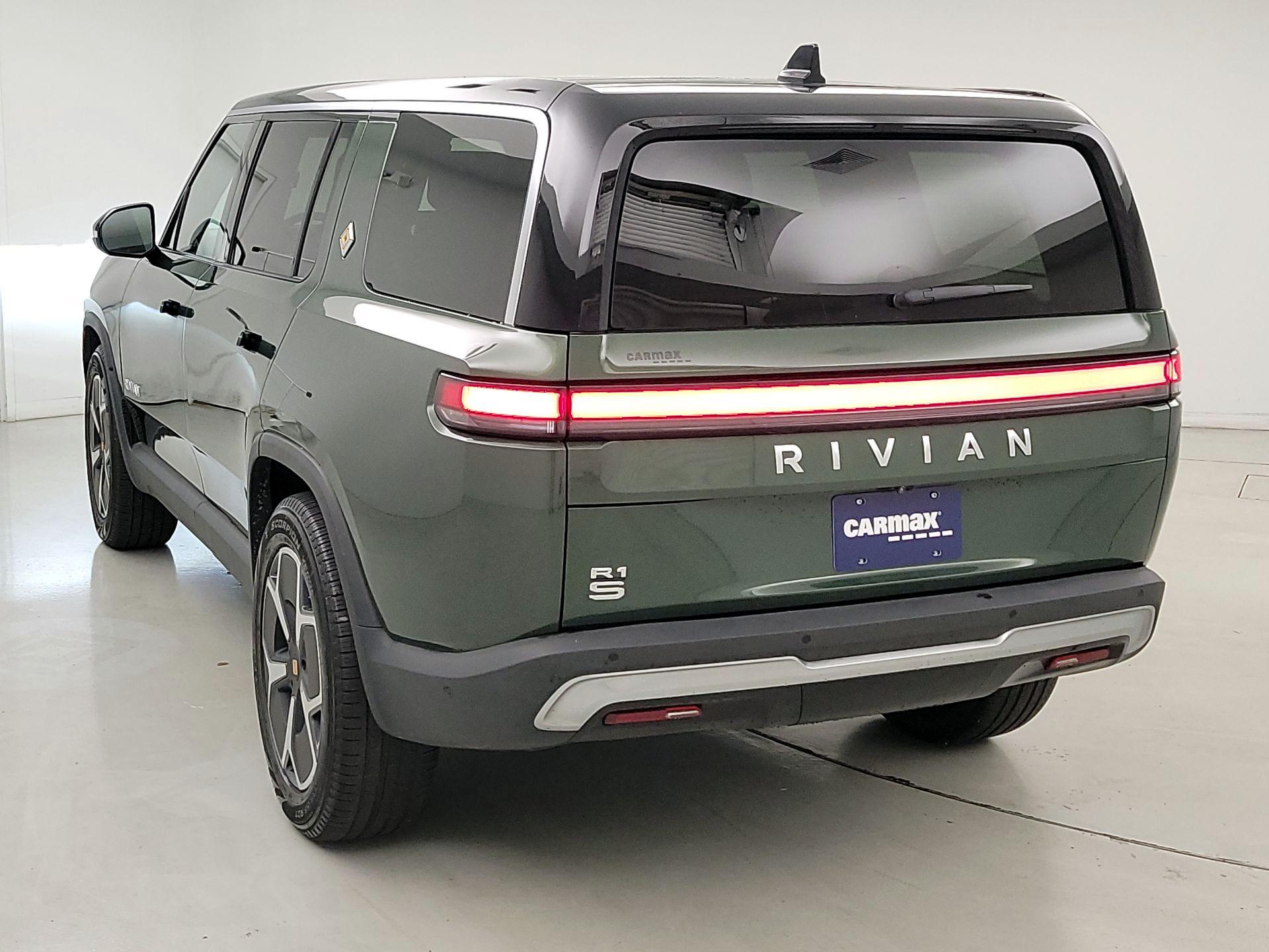 Thumbnail: 2024 Rivian R1S - 7