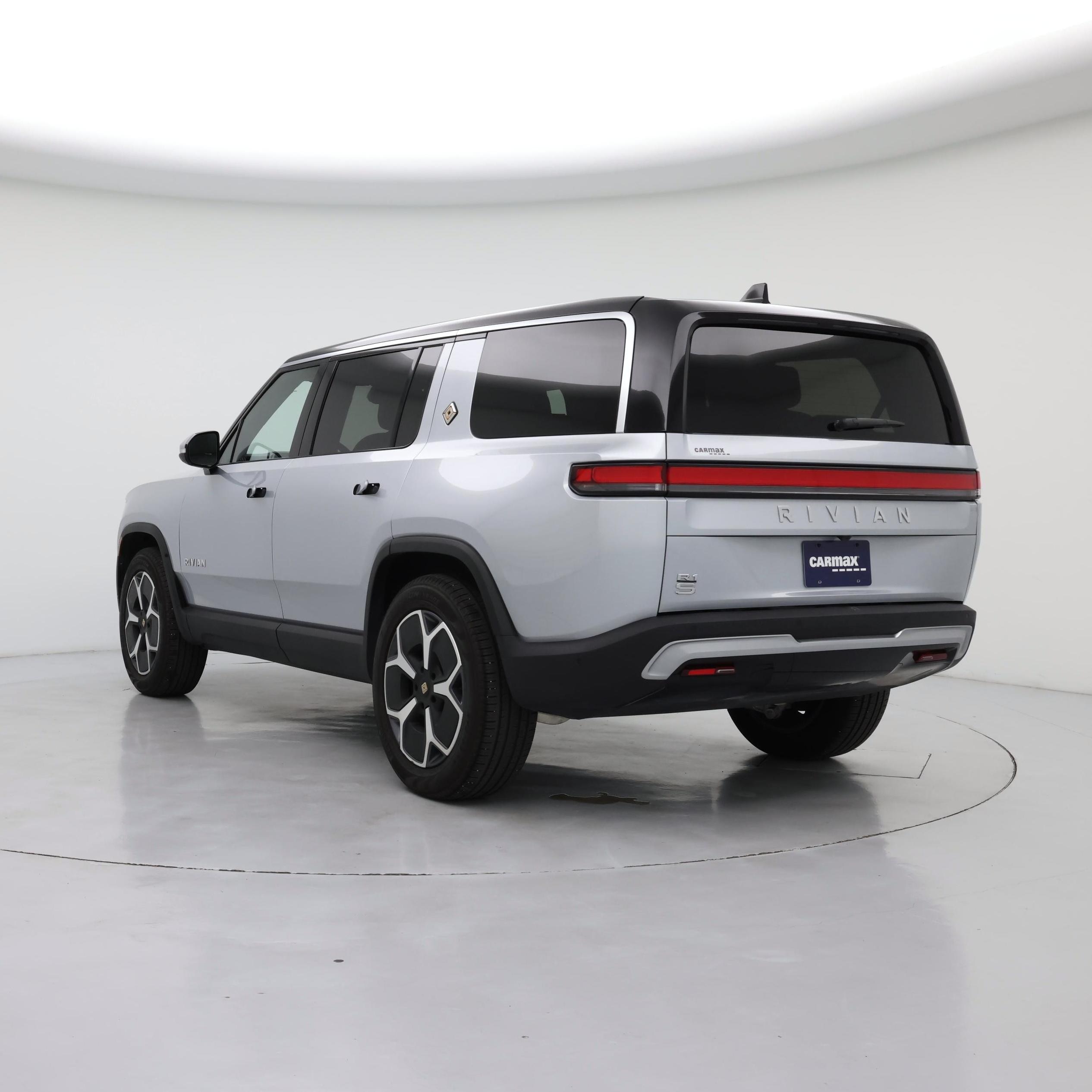 Thumbnail: 2024 Rivian R1S - 2