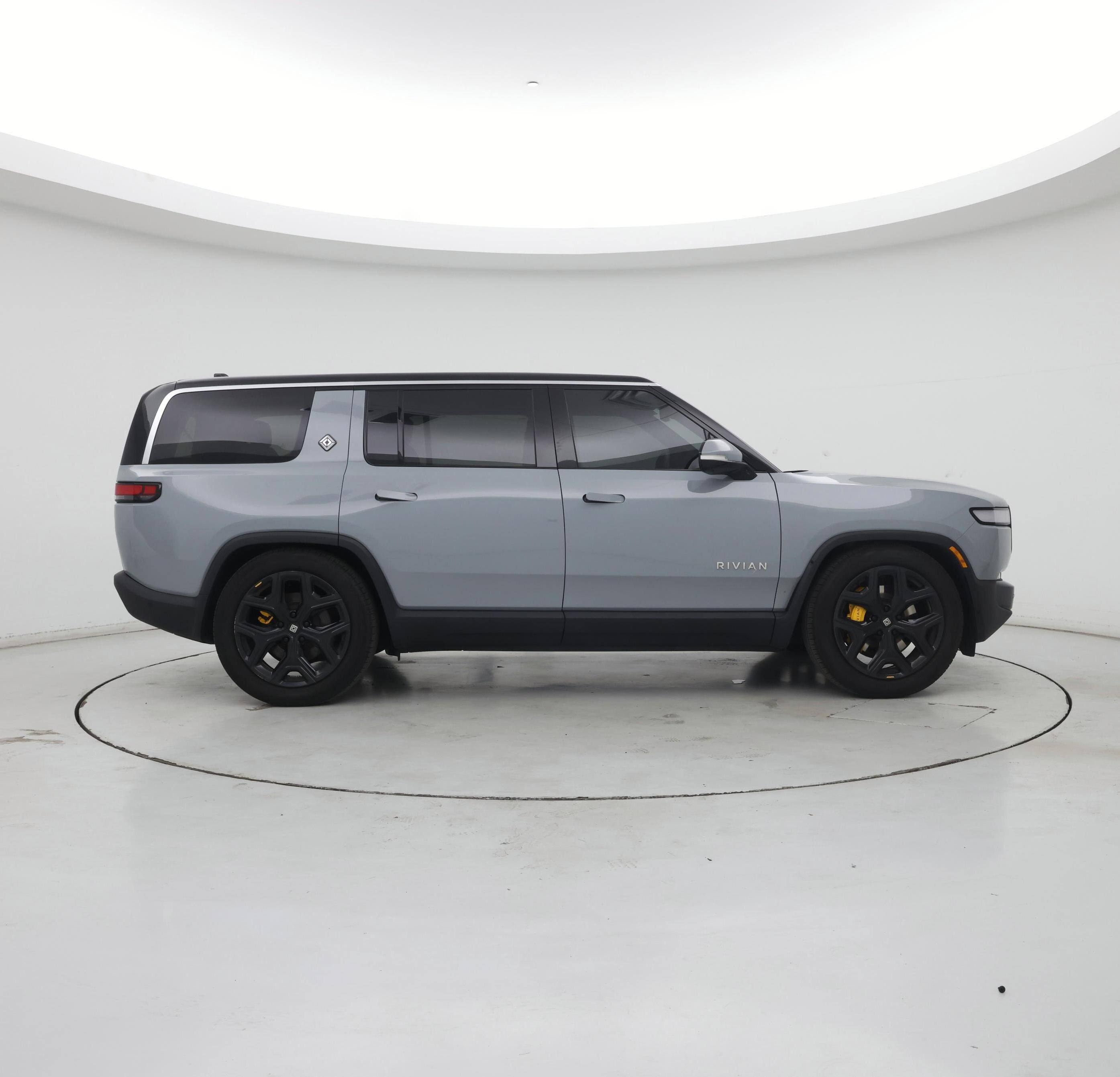 Thumbnail: 2023 Rivian R1S - 7