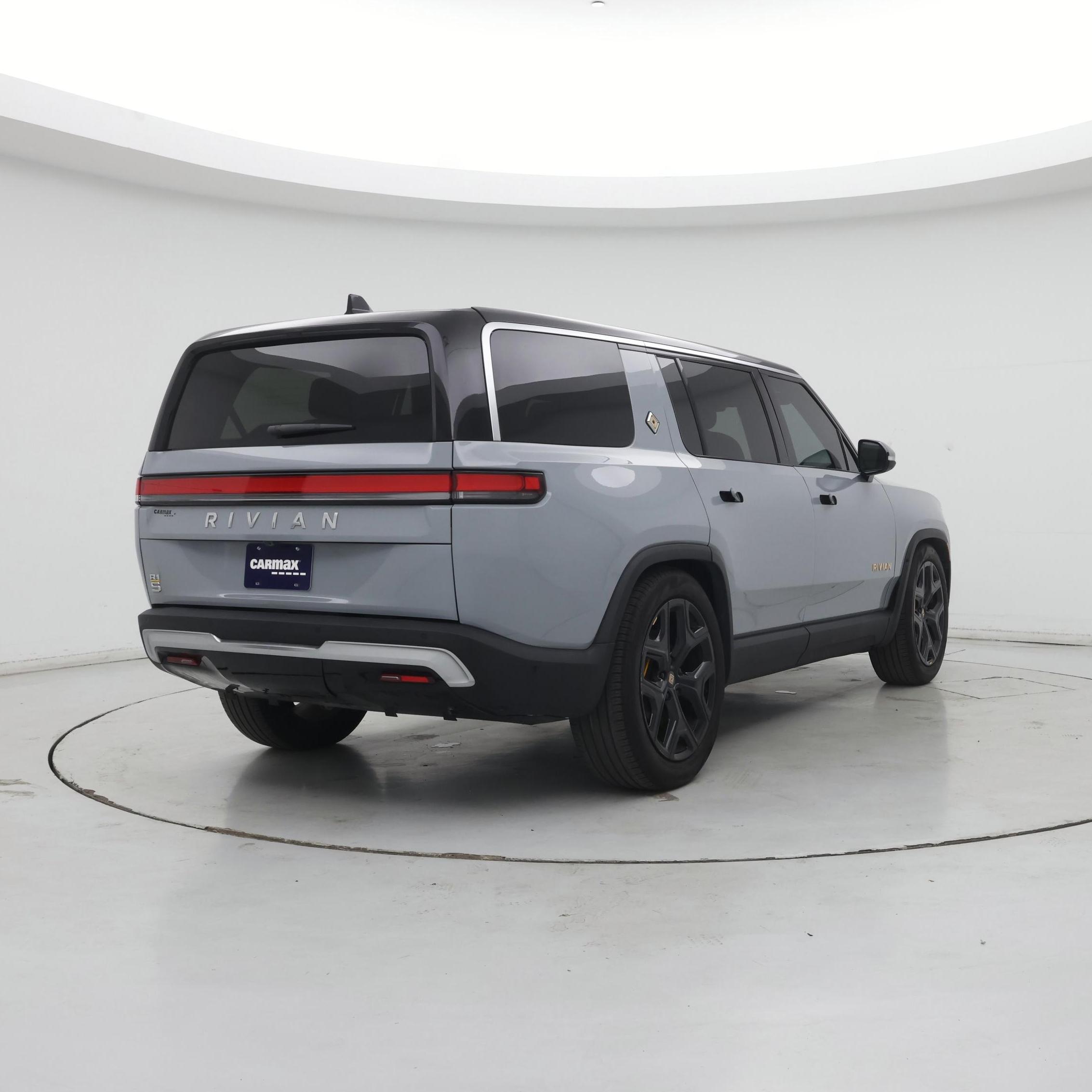 Thumbnail: 2023 Rivian R1S - 8