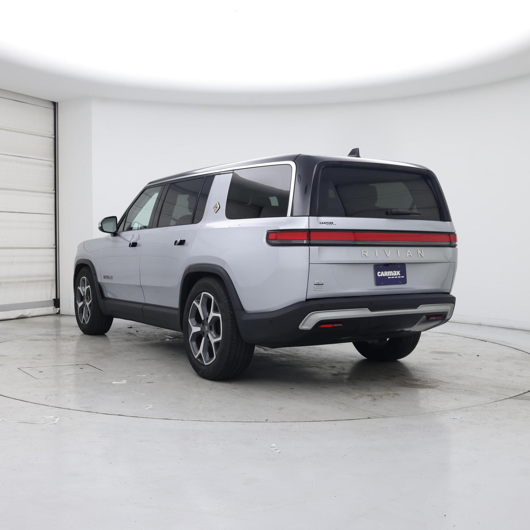 Thumbnail: 2024 Rivian R1S - 2
