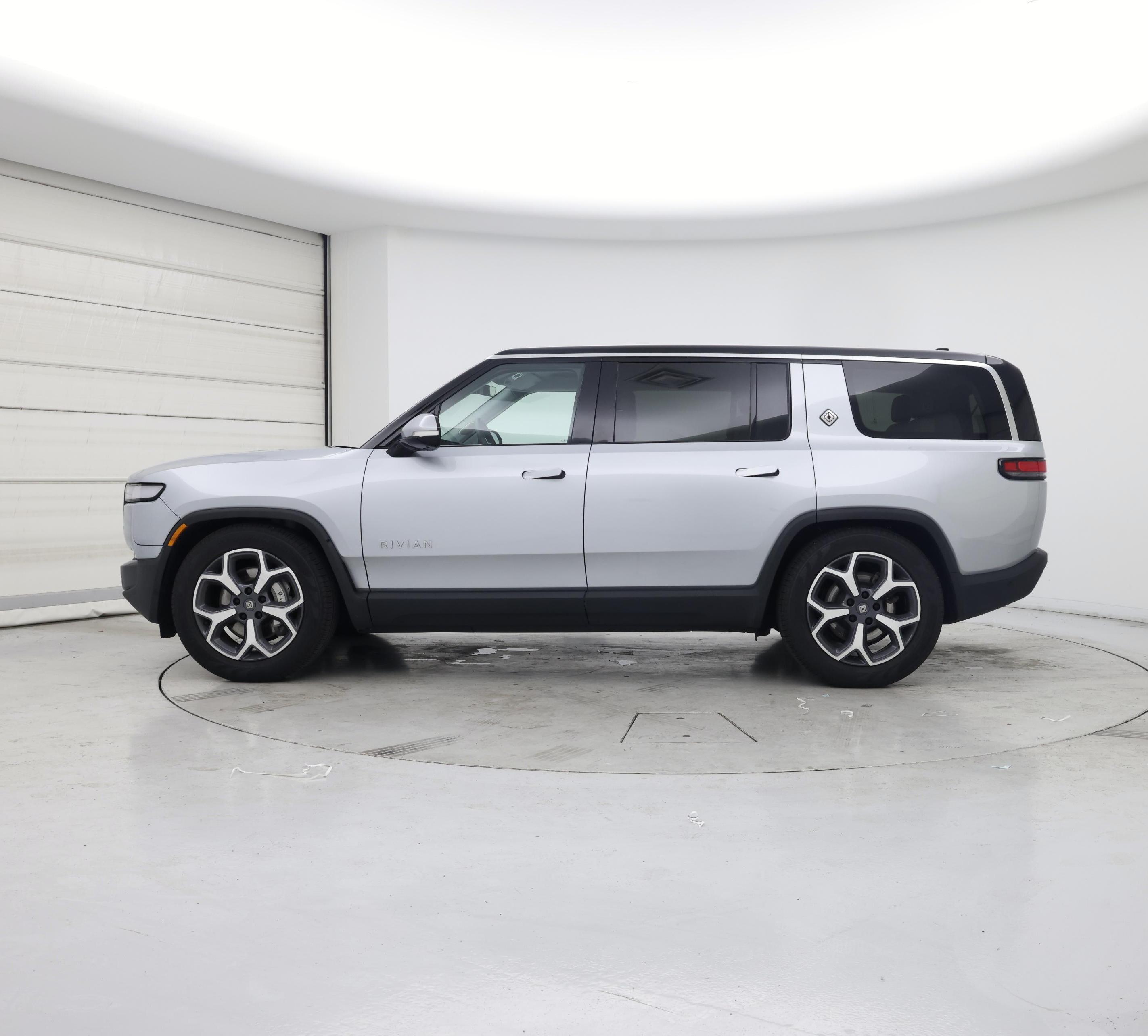Thumbnail: 2024 Rivian R1S - 3