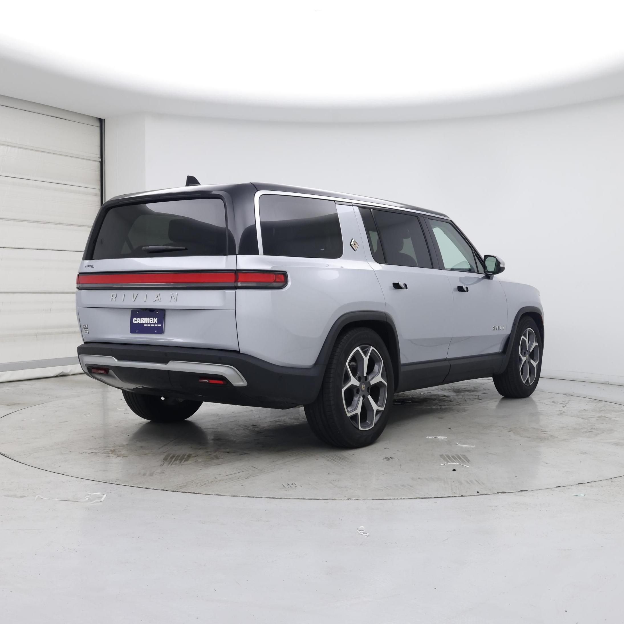 Thumbnail: 2024 Rivian R1S - 8
