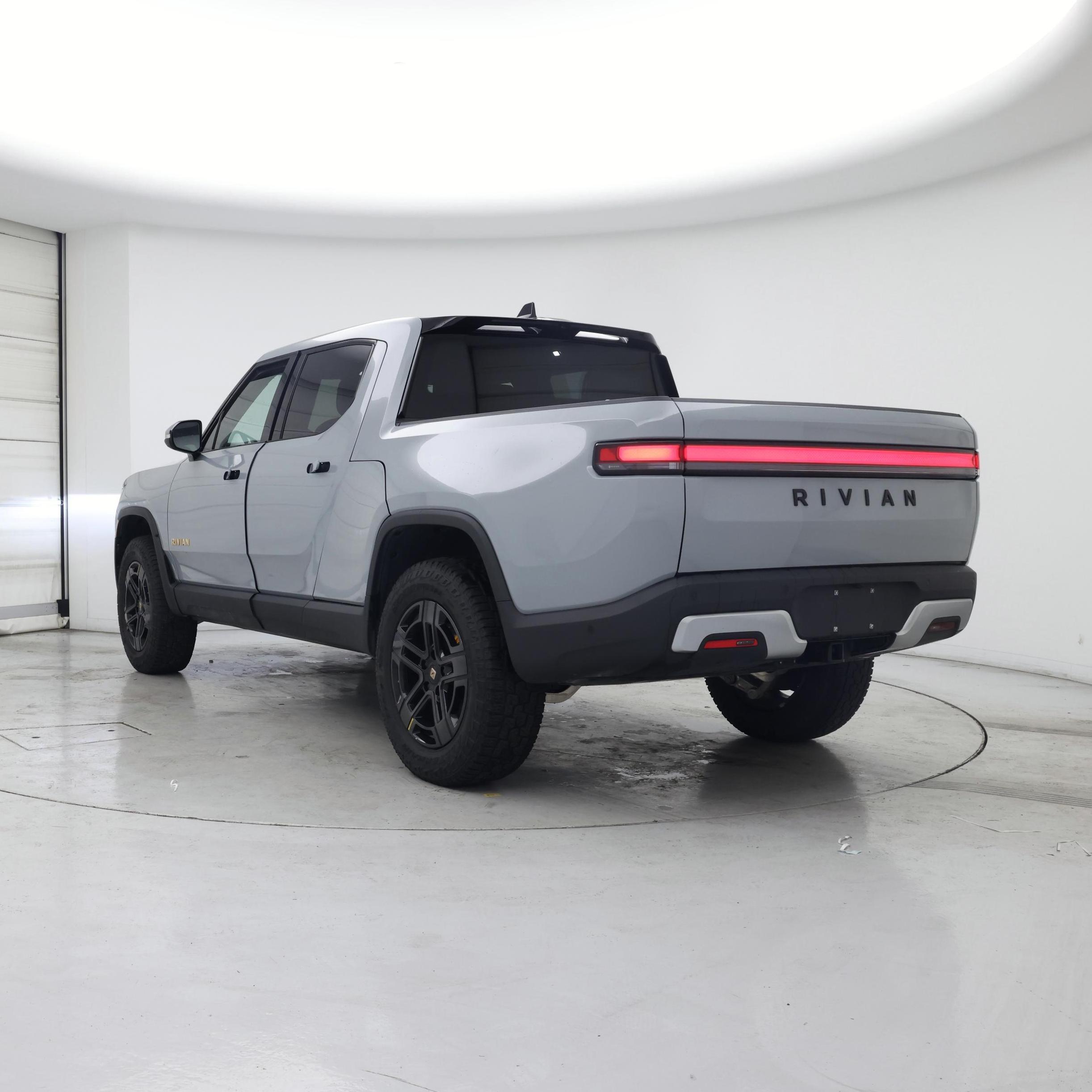 Thumbnail: 2022 Rivian R1T - 2