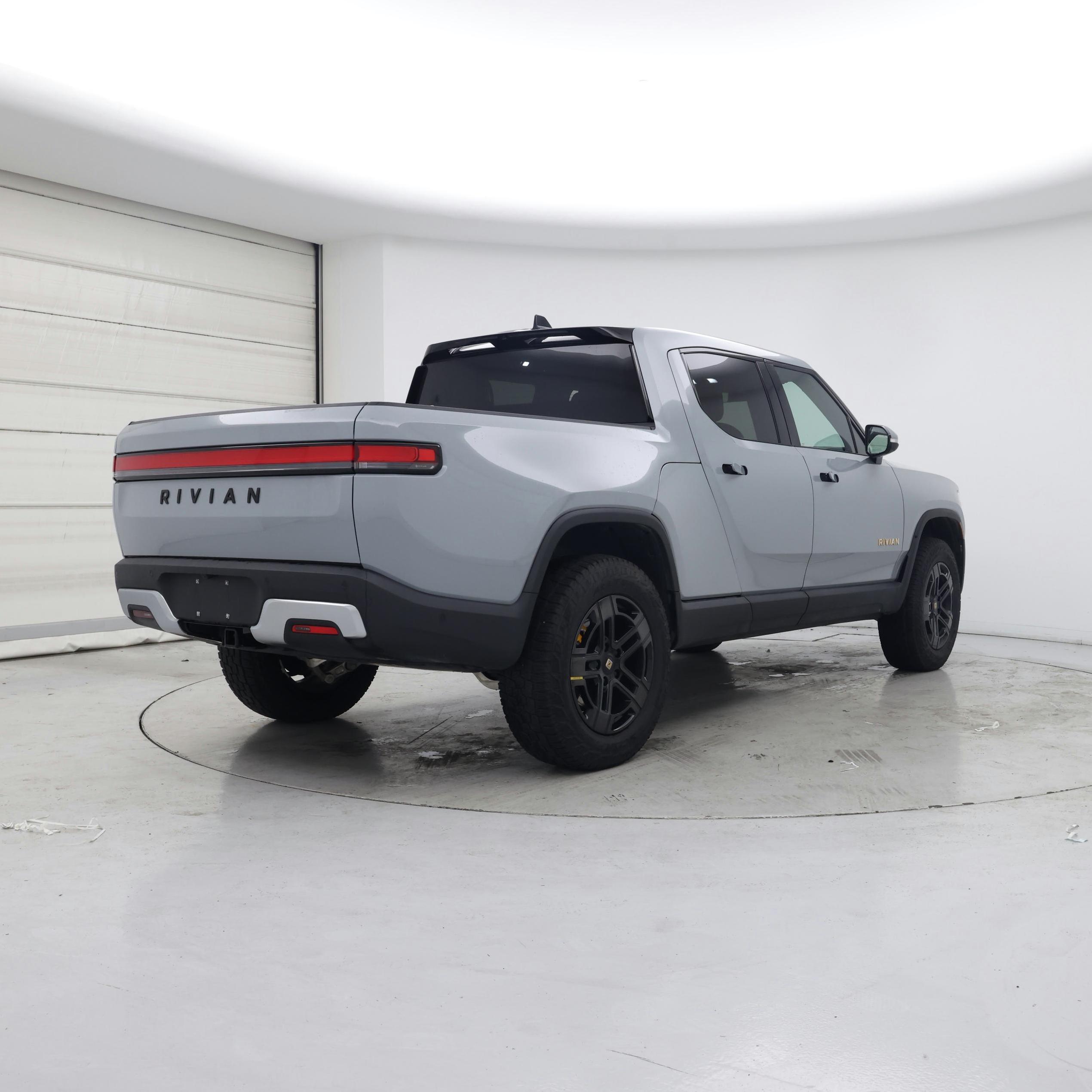 Thumbnail: 2022 Rivian R1T - 8