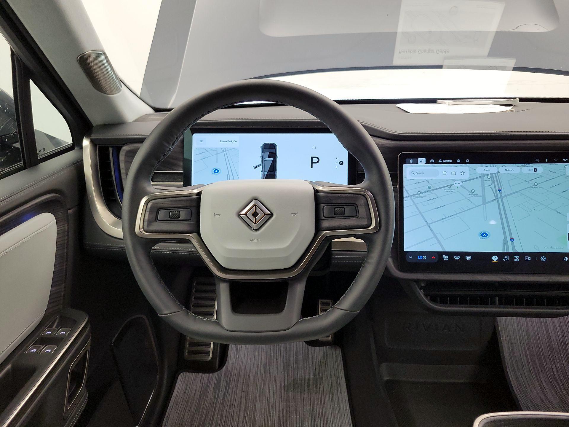 Thumbnail: 2023 Rivian R1S - 10