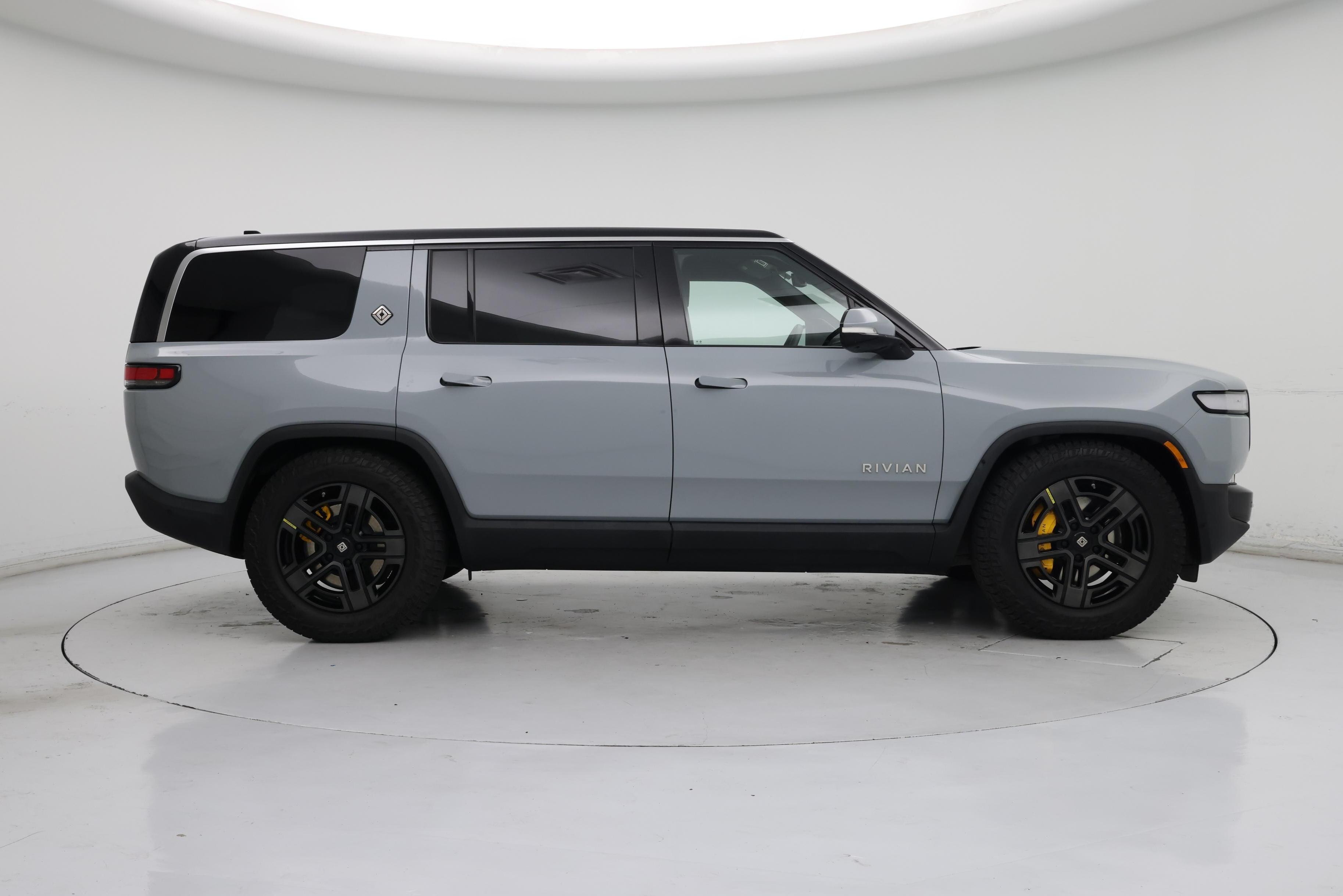 Thumbnail: 2022 Rivian R1S - 7